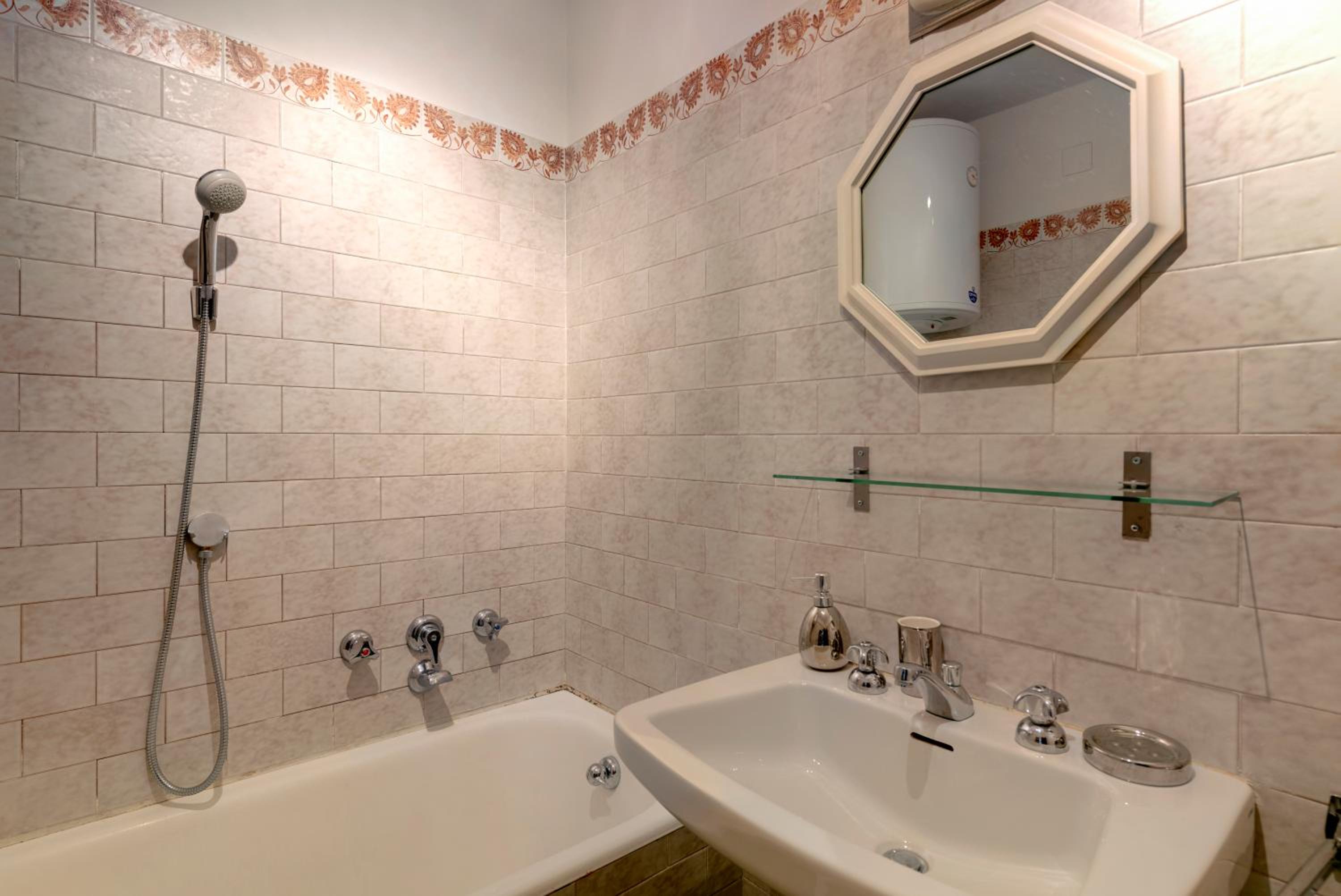 Medici Villa with Gardens 7 min from Florence