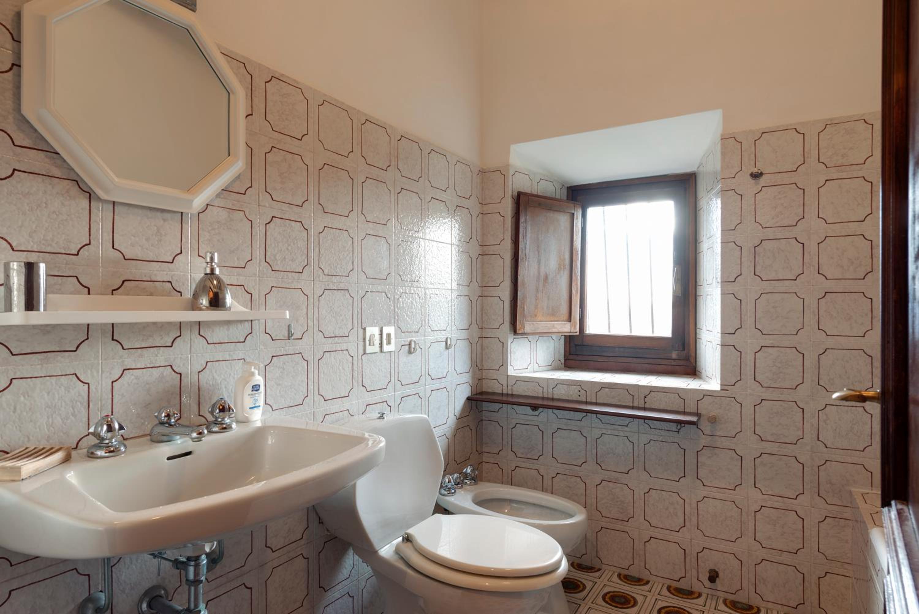 Medici Villa with Gardens 7 min from Florence