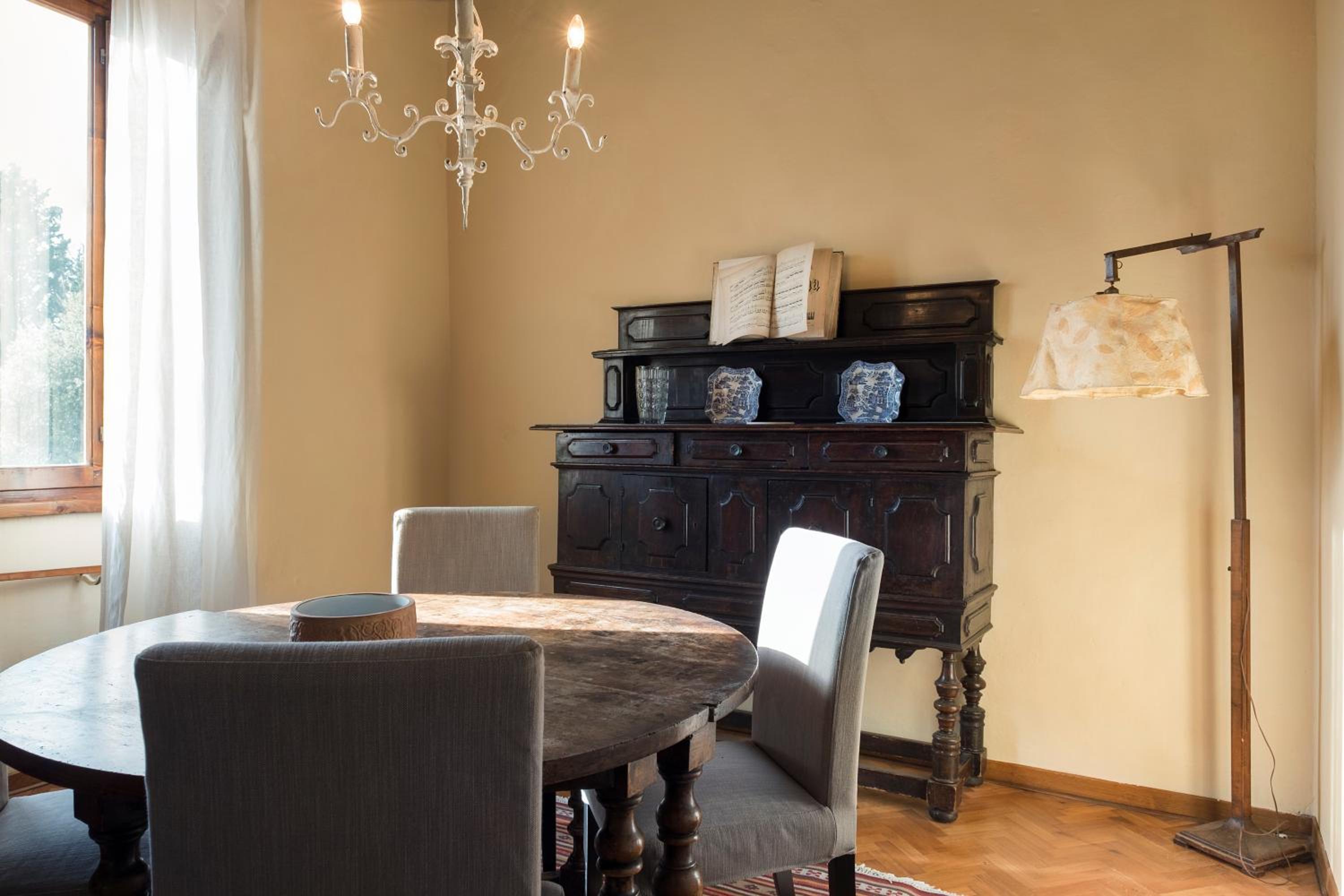Medici Villa with Gardens 7 min from Florence