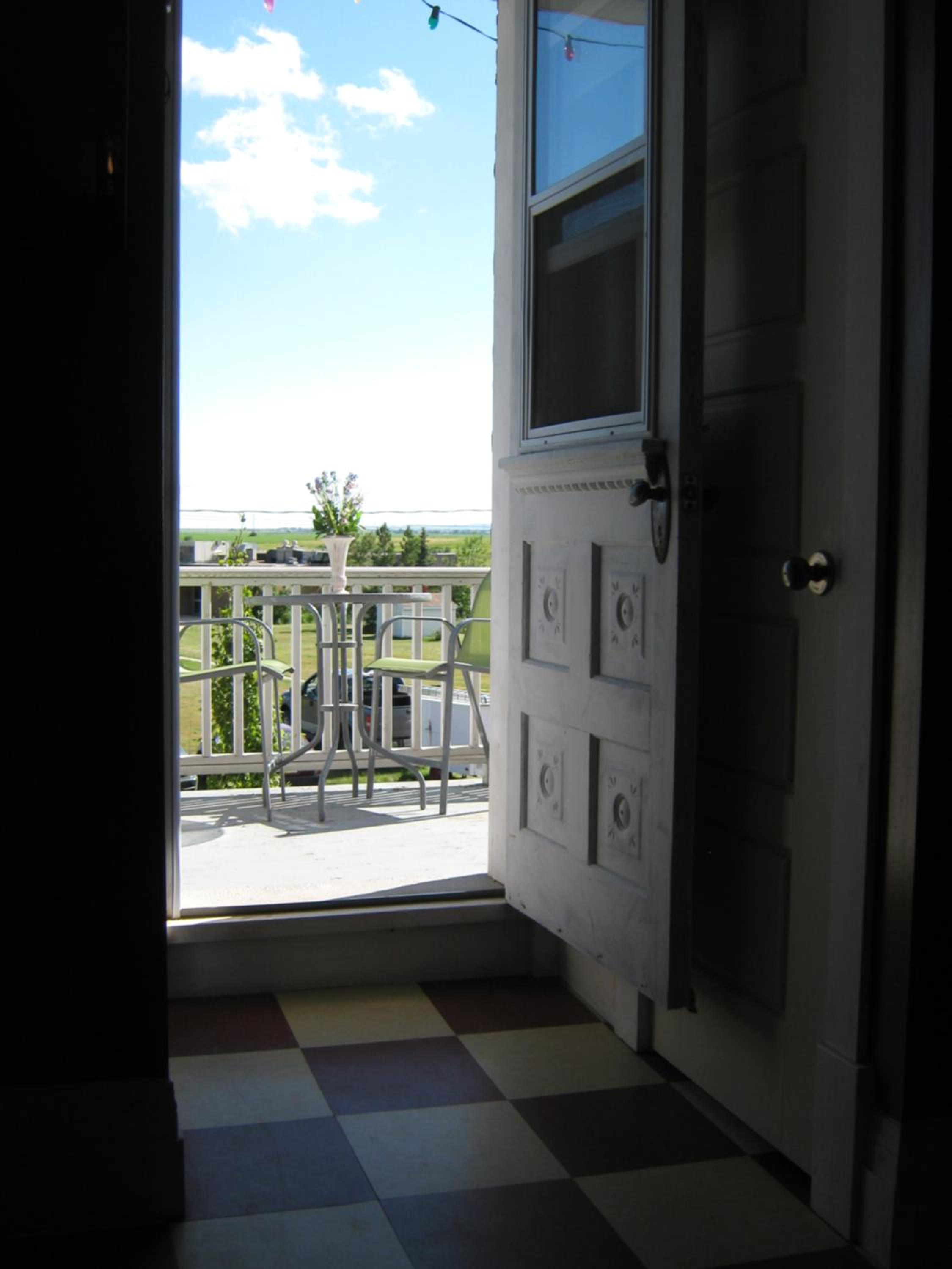 Photo 33