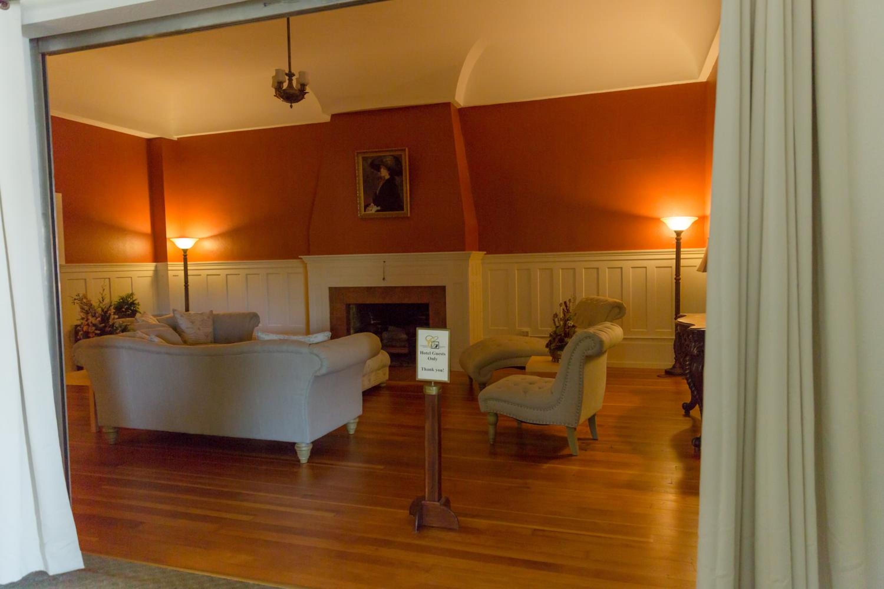 Centralia Square Grand Ballroom and Vintage Hotel