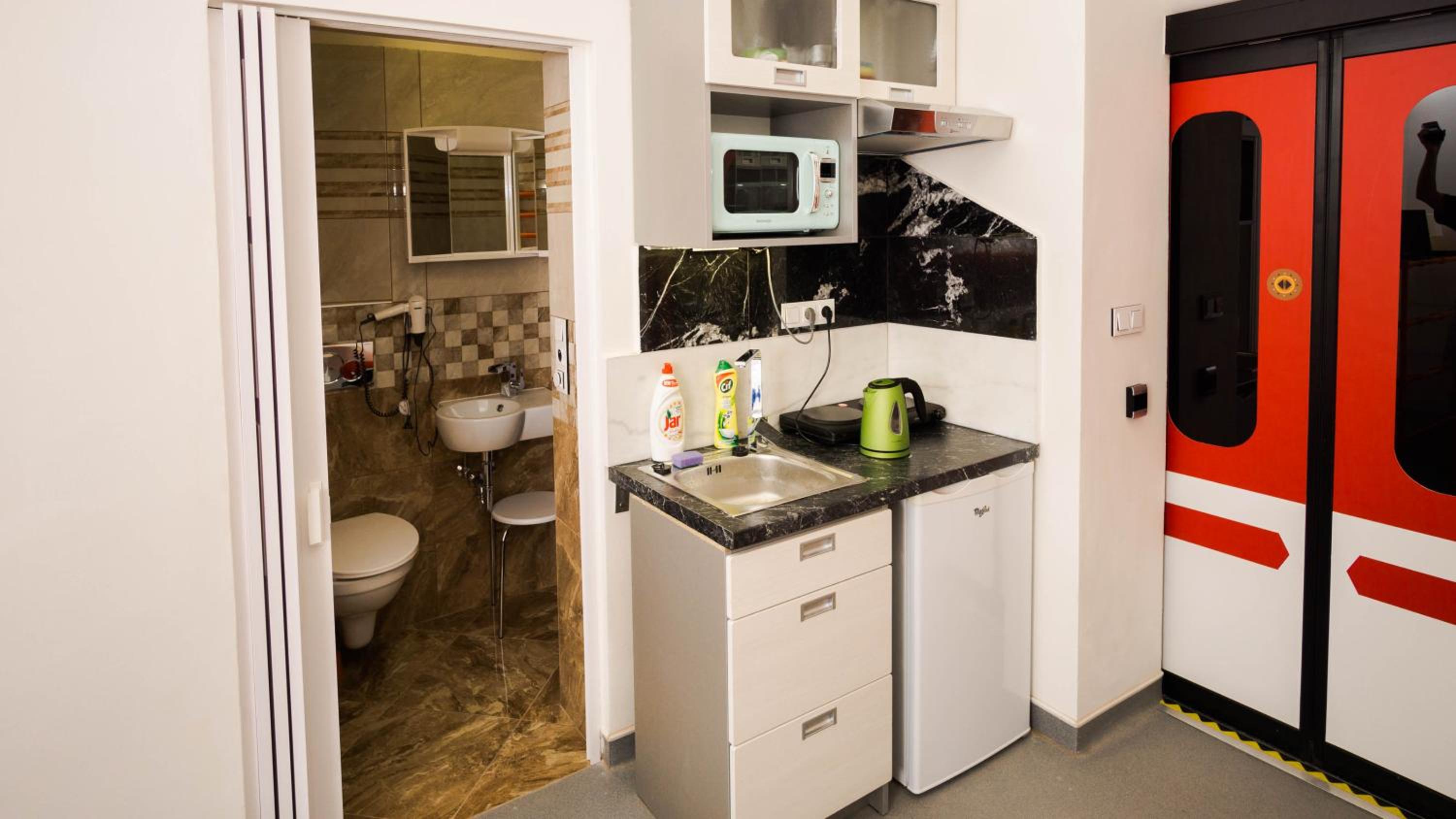 METRO Apartment Prague by Main Train and Bus Station