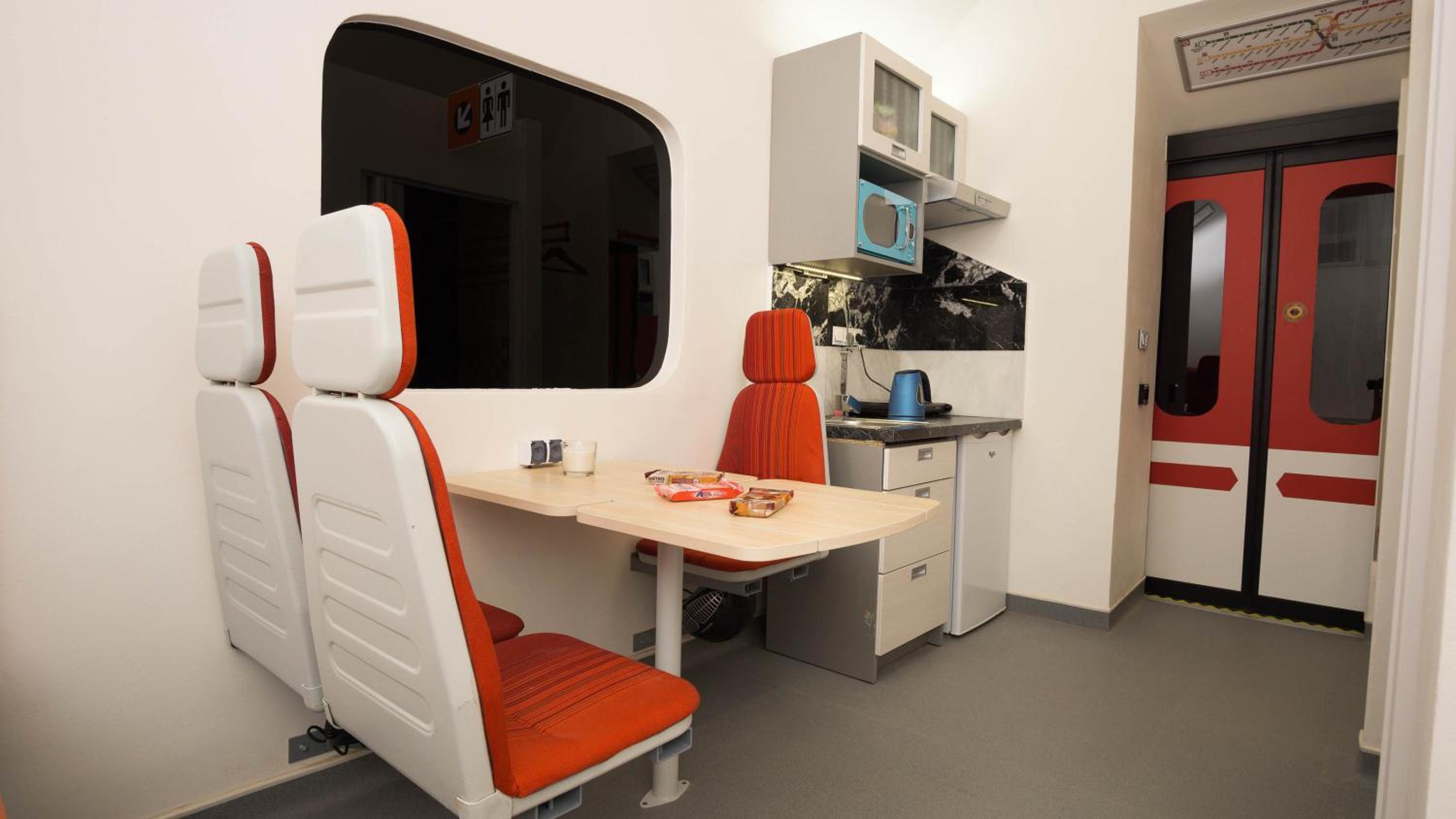 METRO Apartment Prague by Main Train and Bus Station