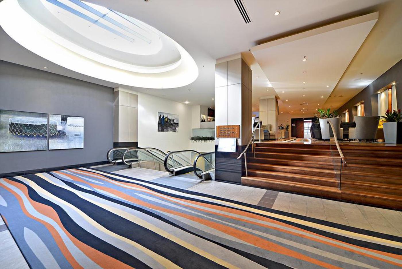 Stylish 1BR with Lovely Views, Pool & Gym by Zodiak Stays