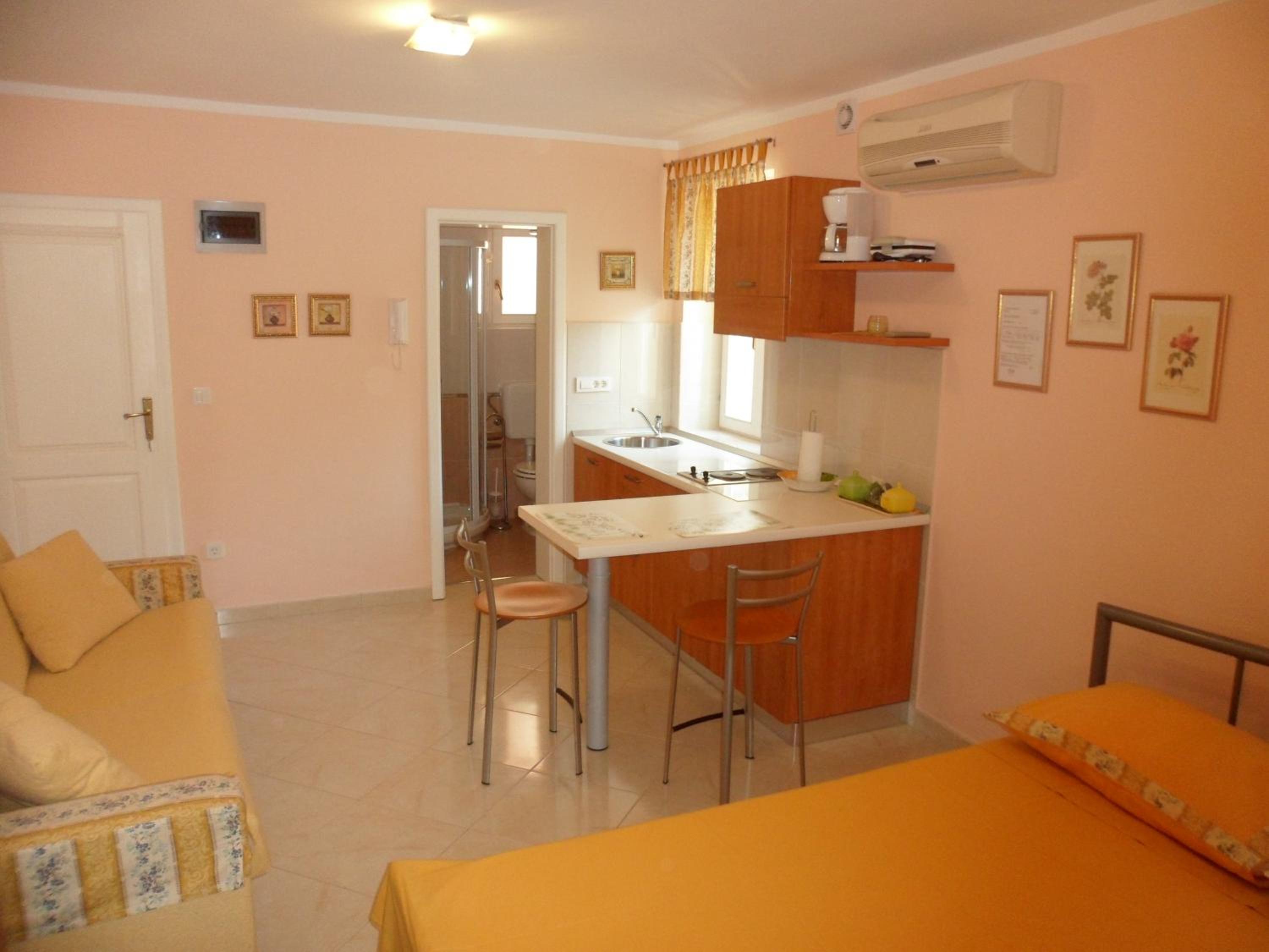 Apartment Santa Croce Free Parking view 5
