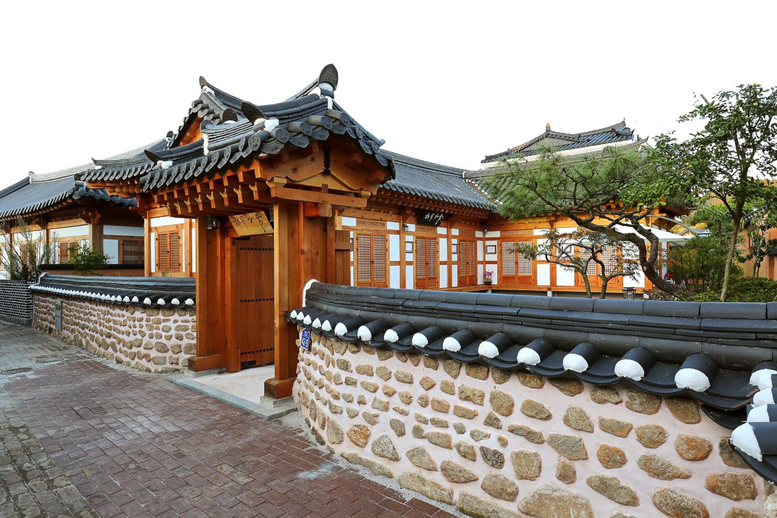 Hanok Hyeyum