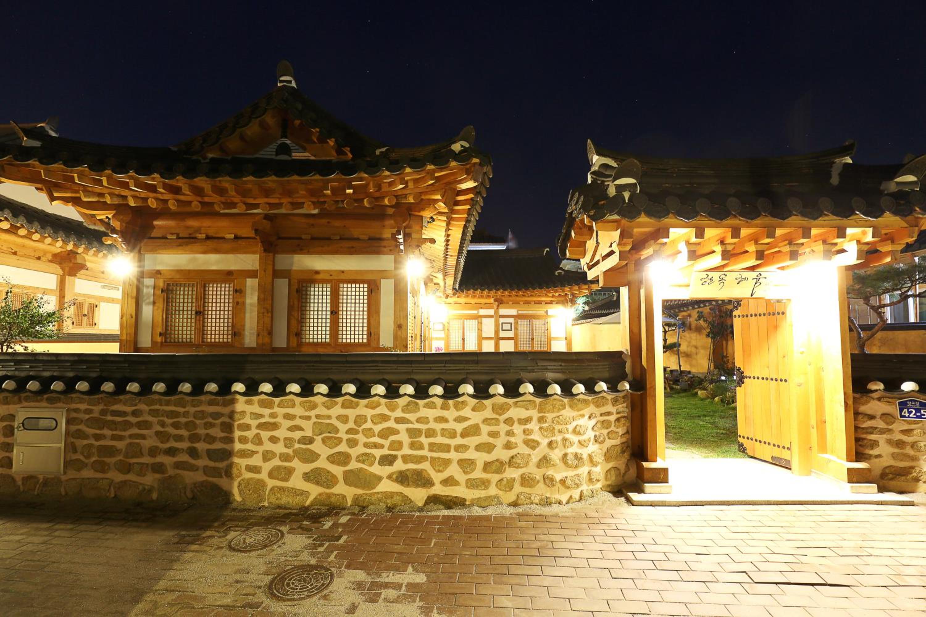 Hanok Hyeyum