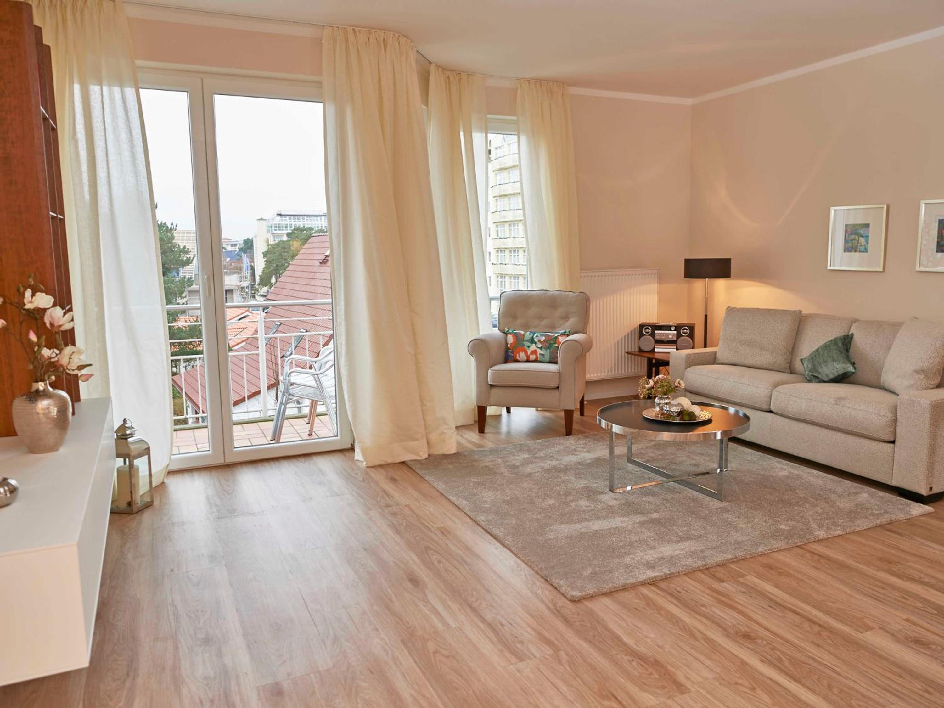 Residenz BEL VITAL in Binz - WG21 mit Balkon und seitlichem Meerblick view 5