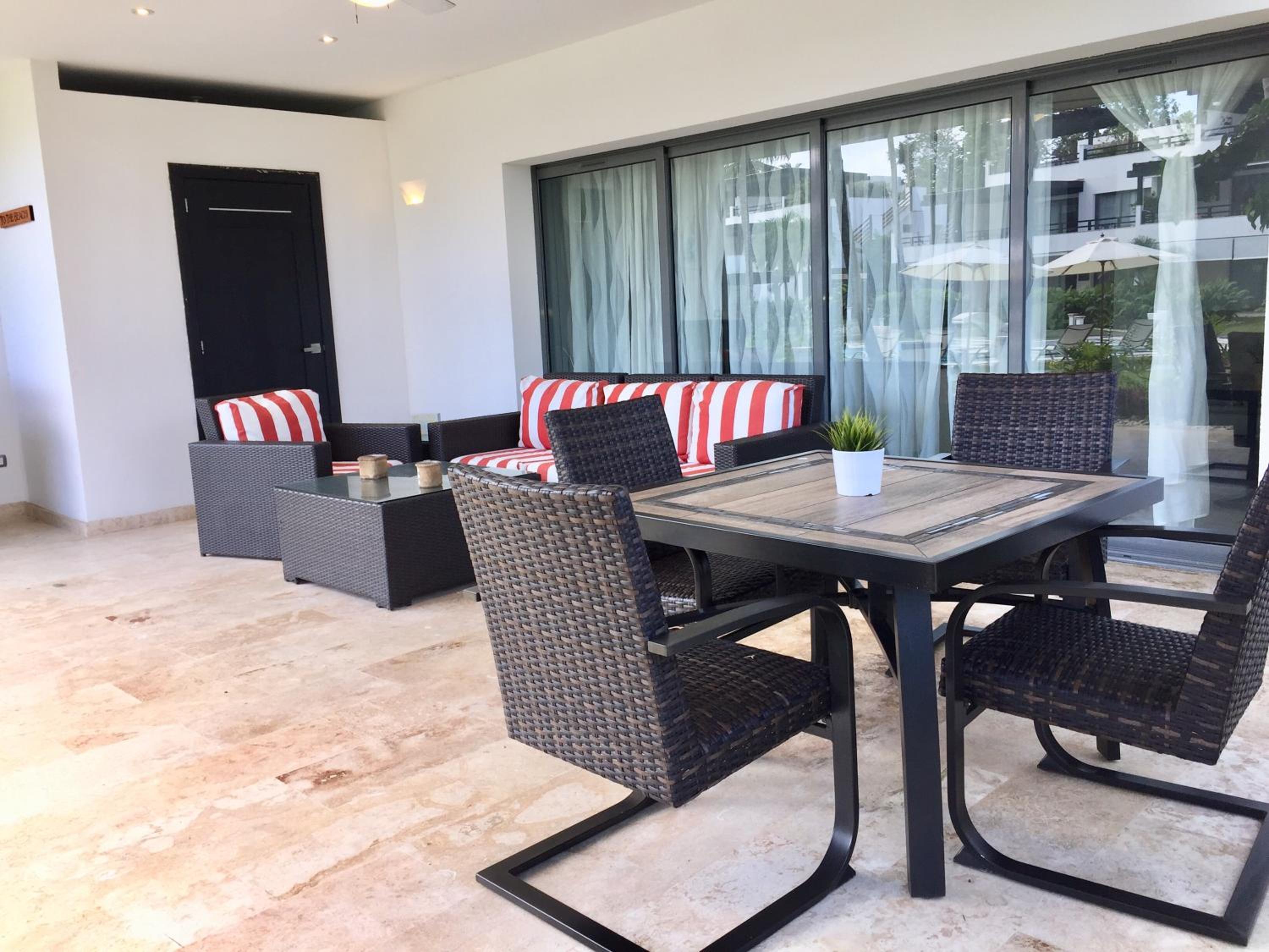 Aligio Beachfront Paradise