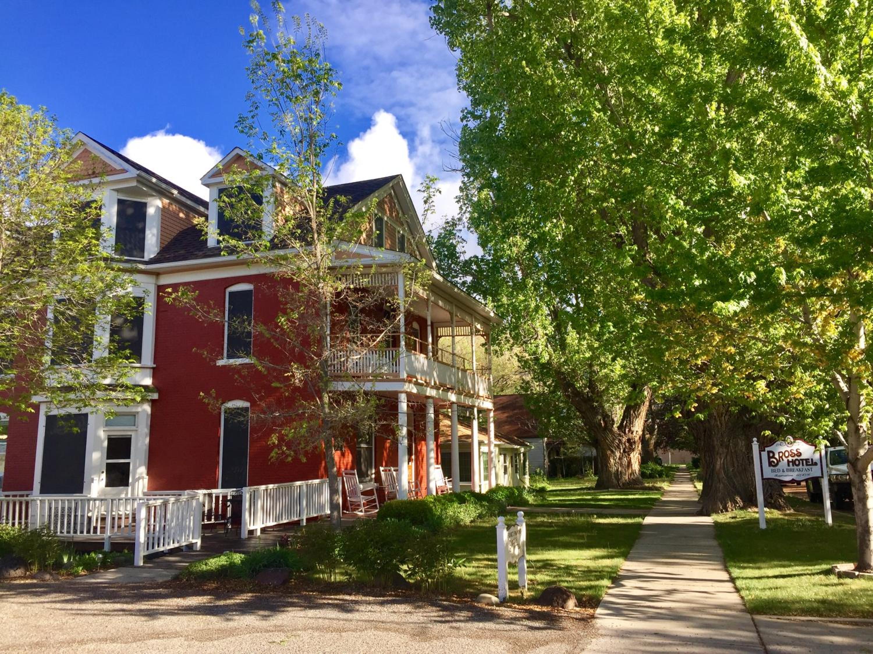 Bross Hotel B & B