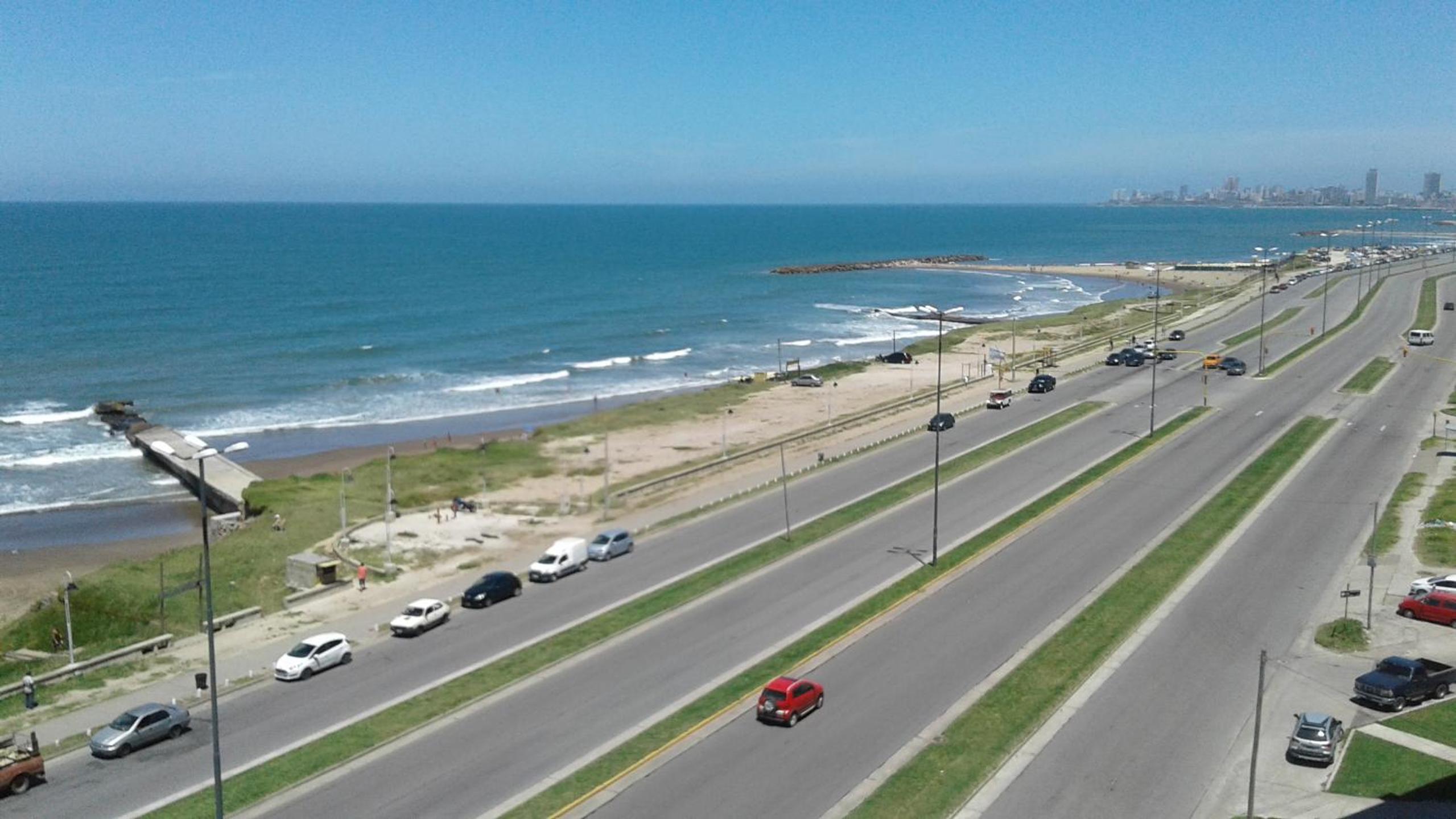 1-1/2 AMB c/BALCON SOLEADO en EDIFICIO FRENTE AL MAR