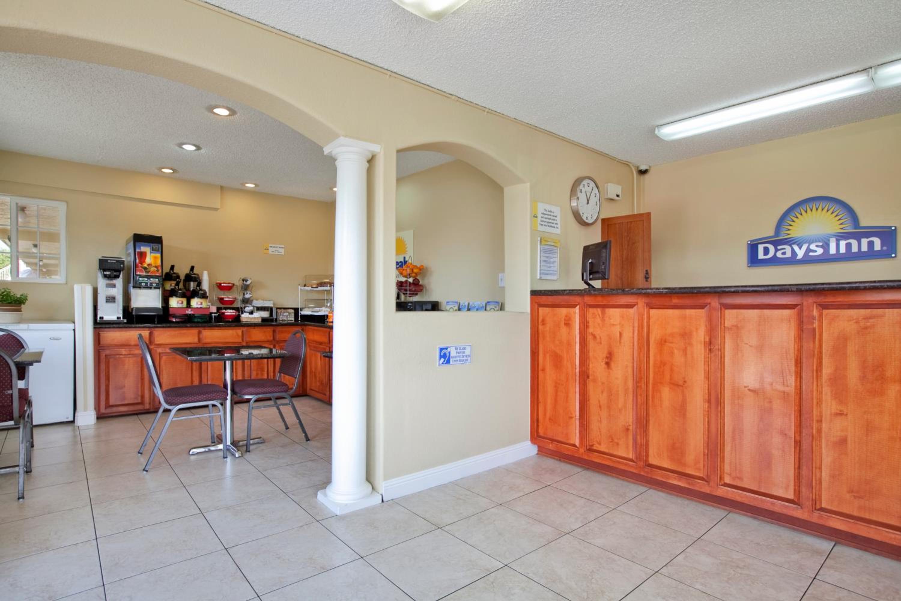 Turlock Vacations - Days Inn by Wyndham Turlock - Property Image 28