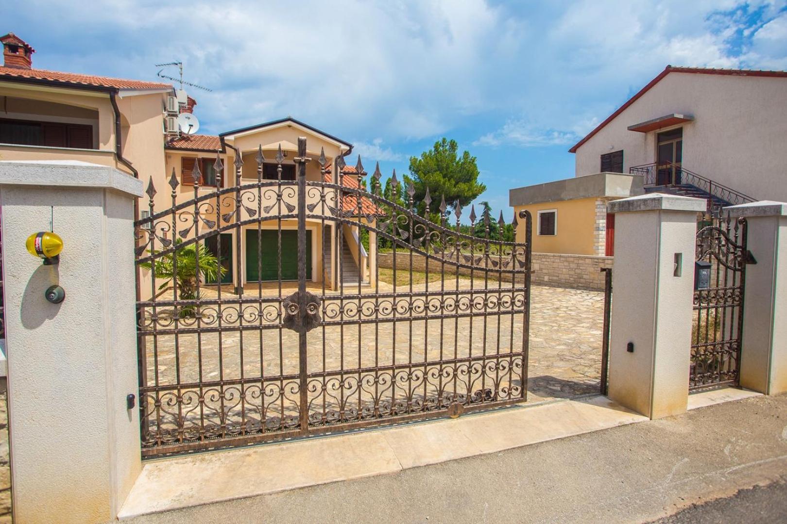 Apartment Stanko - Property Image 6