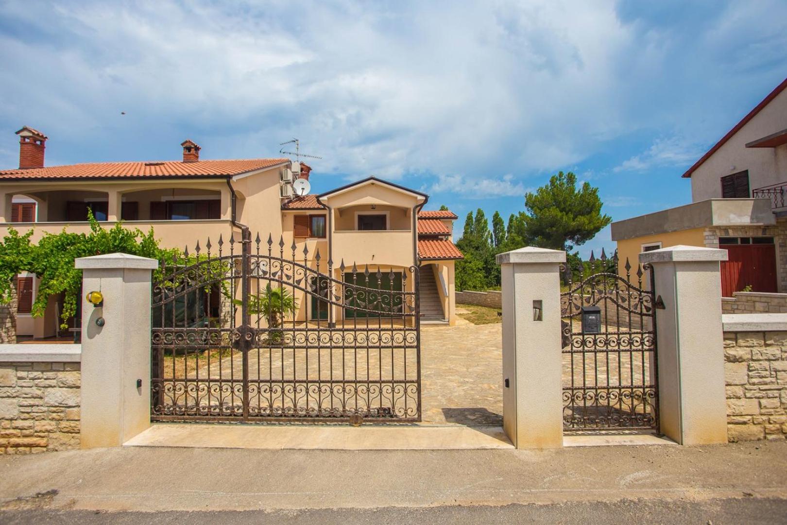 Apartment Stanko - Property Image 1