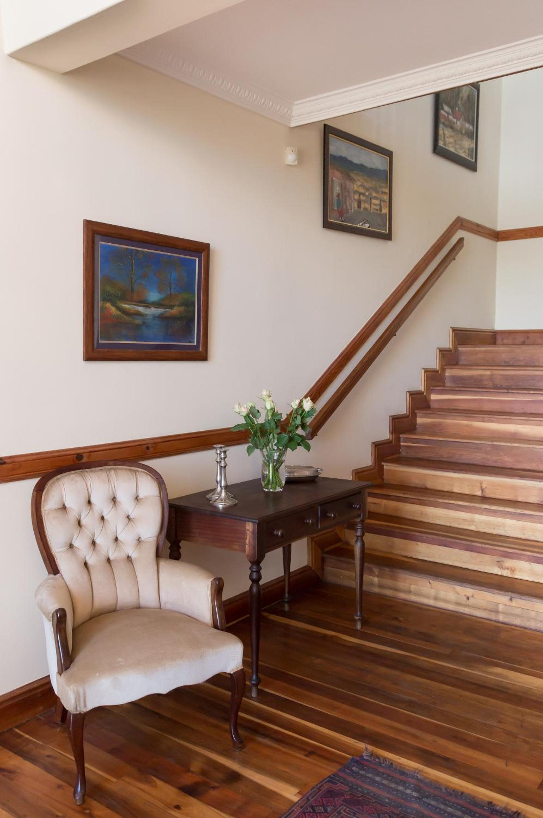Moncrieff Manor