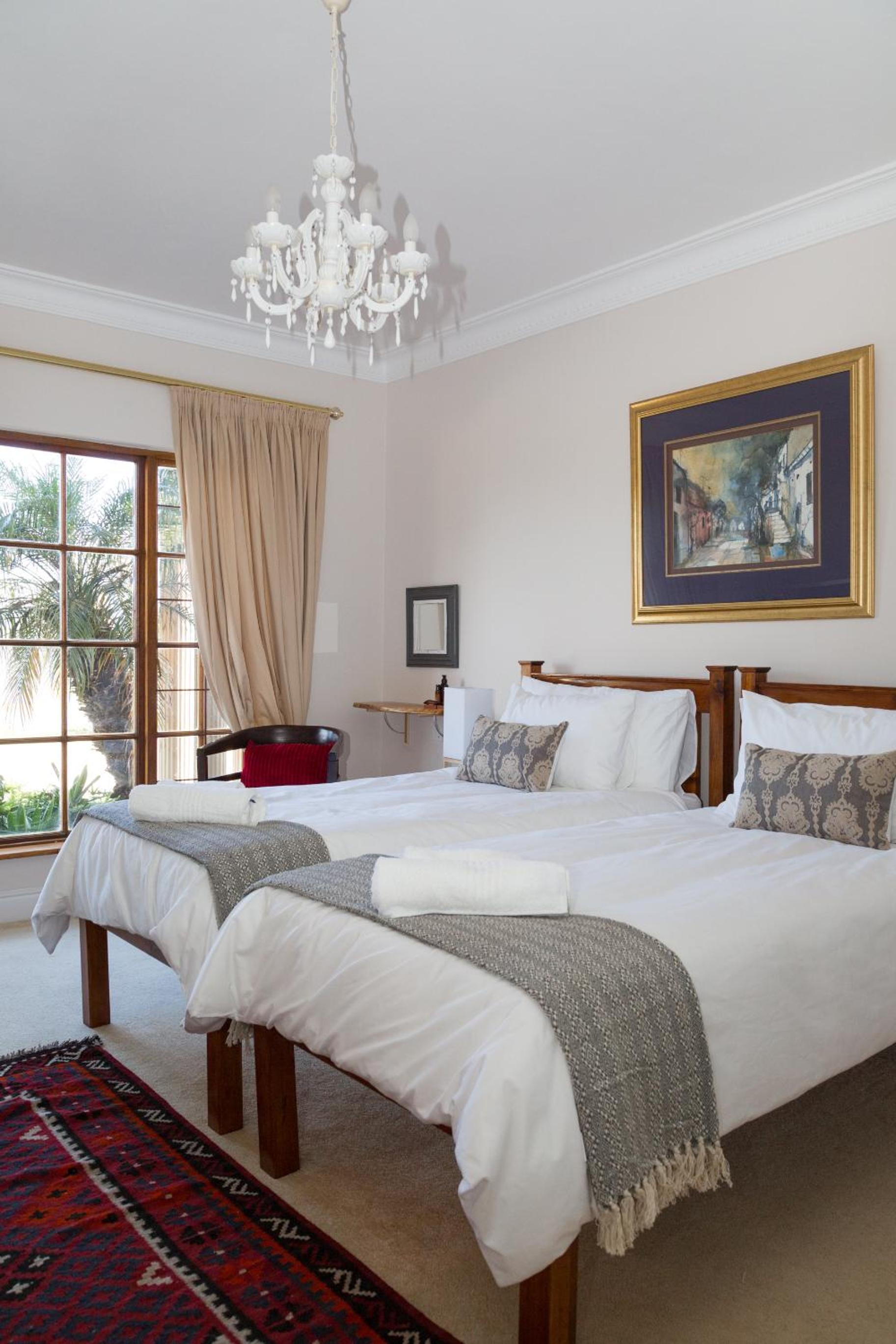 Moncrieff Manor