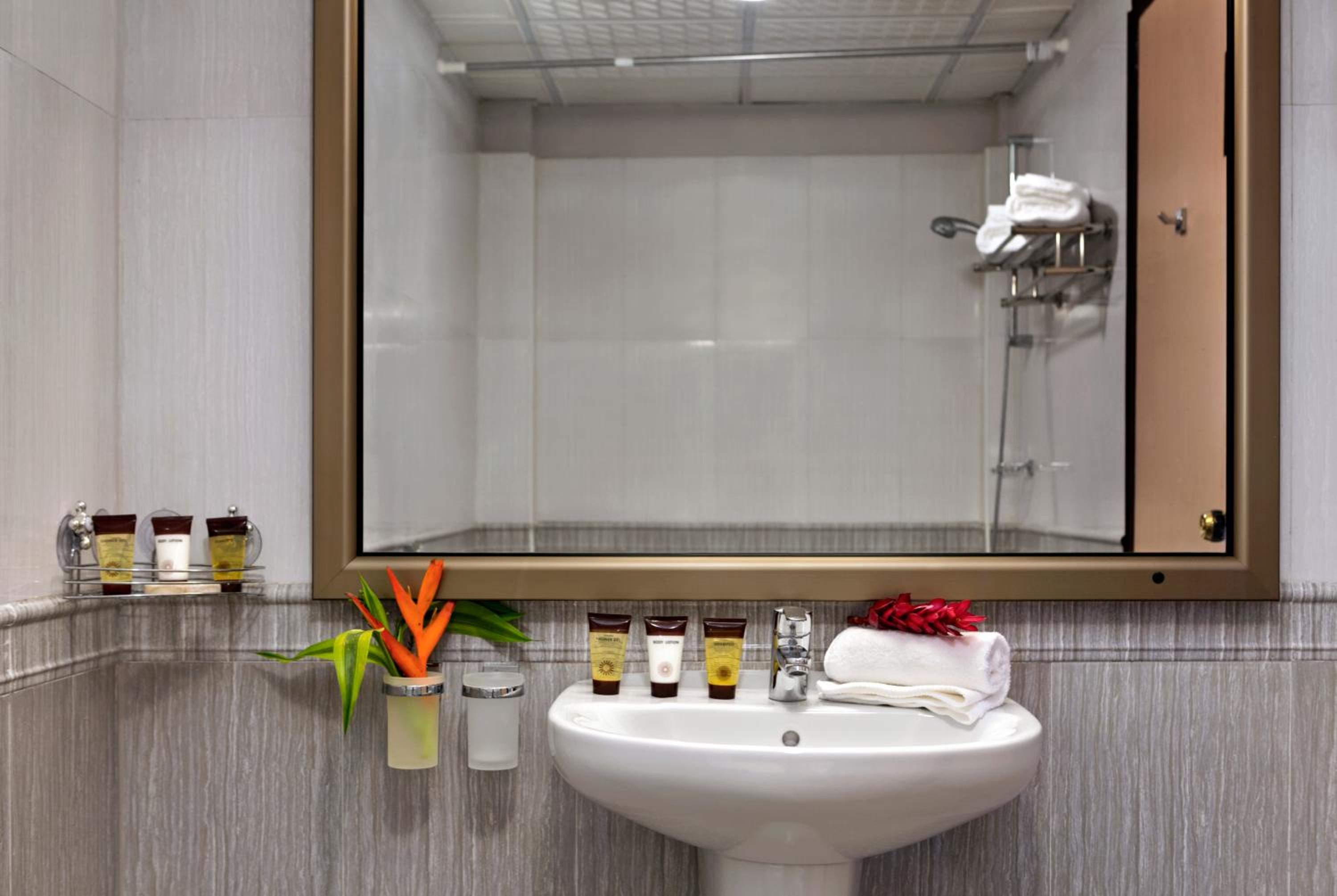 Ouagadougou Vacations - Bravia Hotel Ouagadougou - Property Image 2