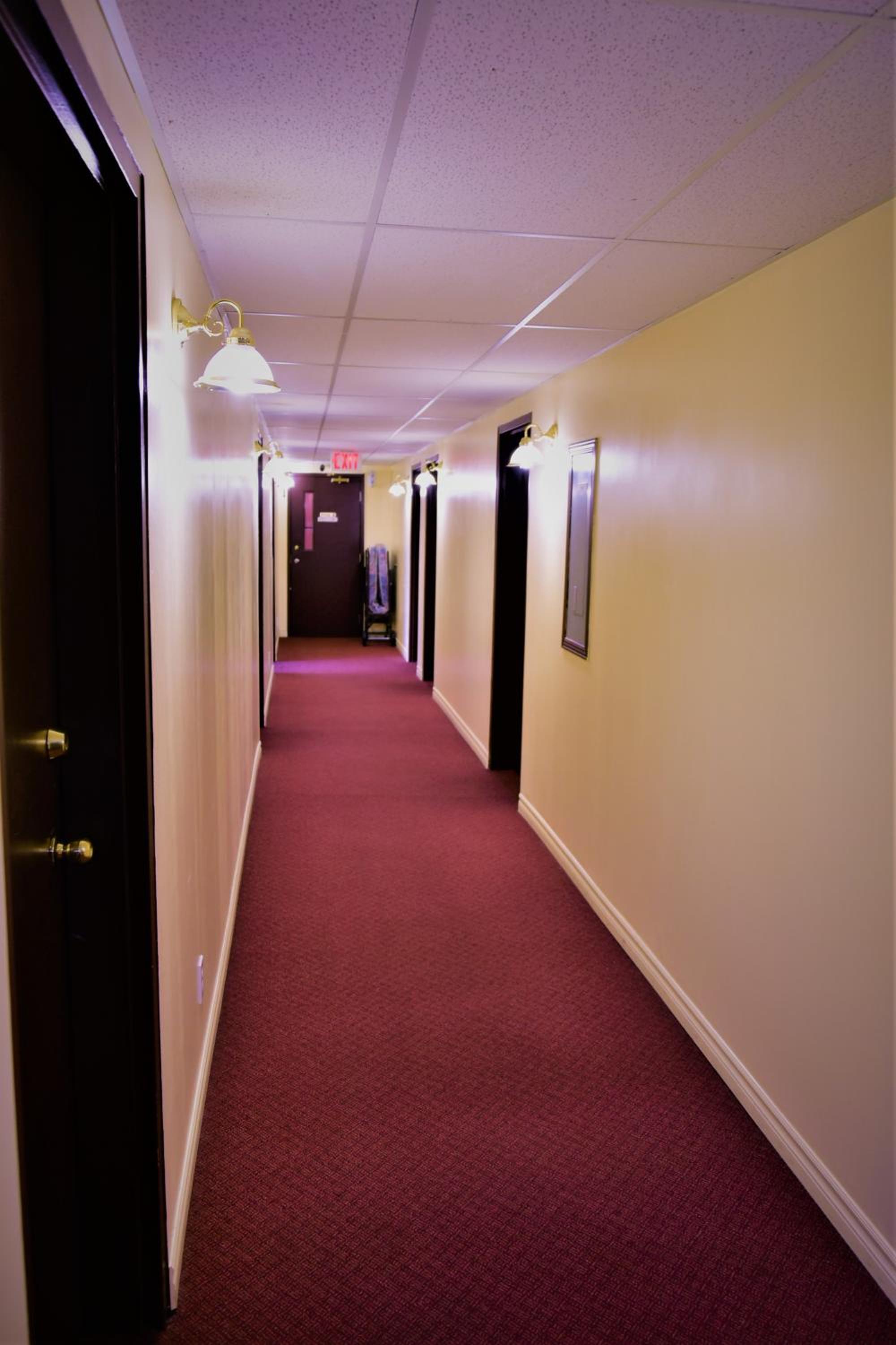 Windsor Vacations - Royal Windsor Motel - Property Image 3