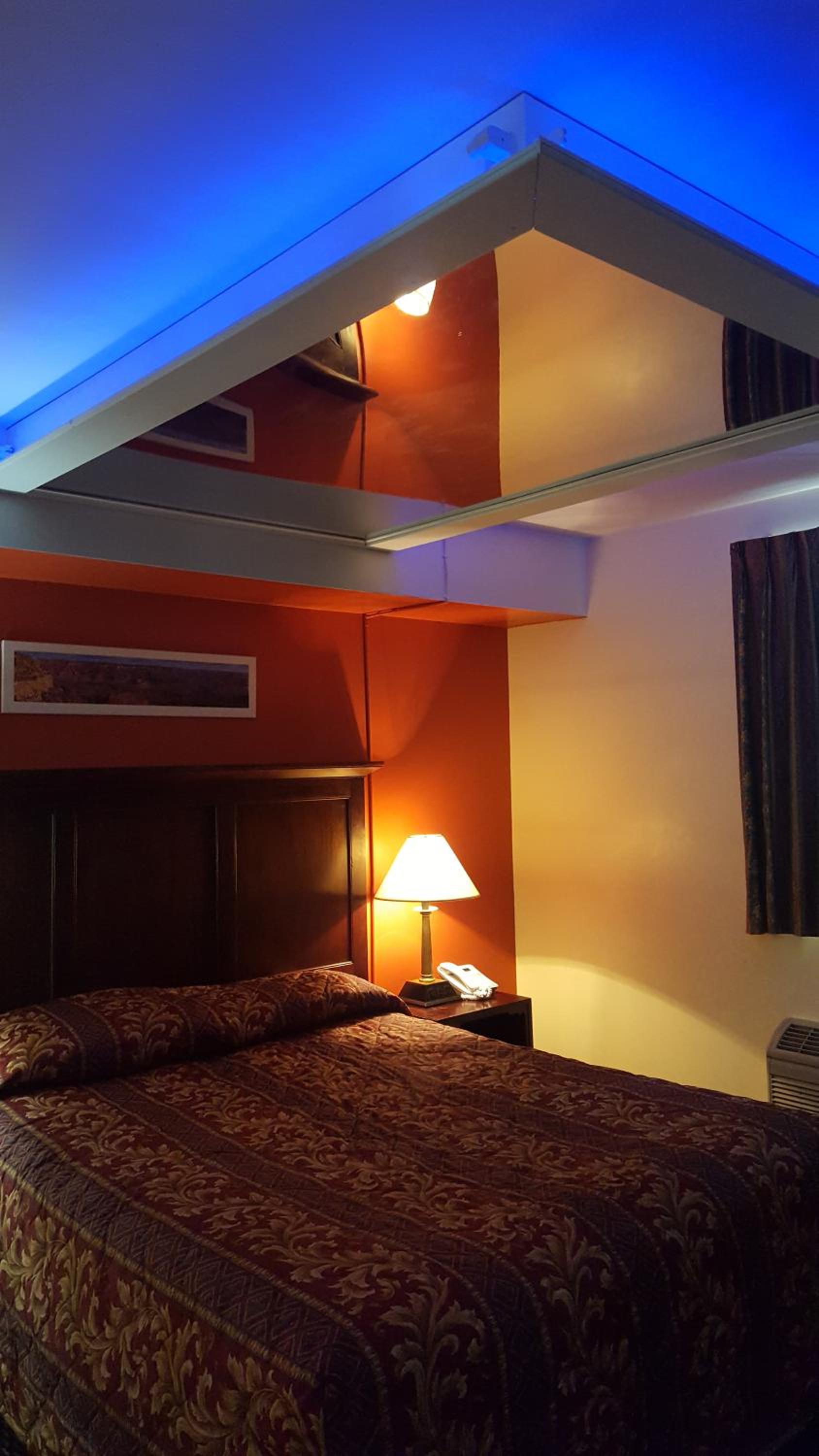 Windsor Vacations - Royal Windsor Motel - Property Image 32