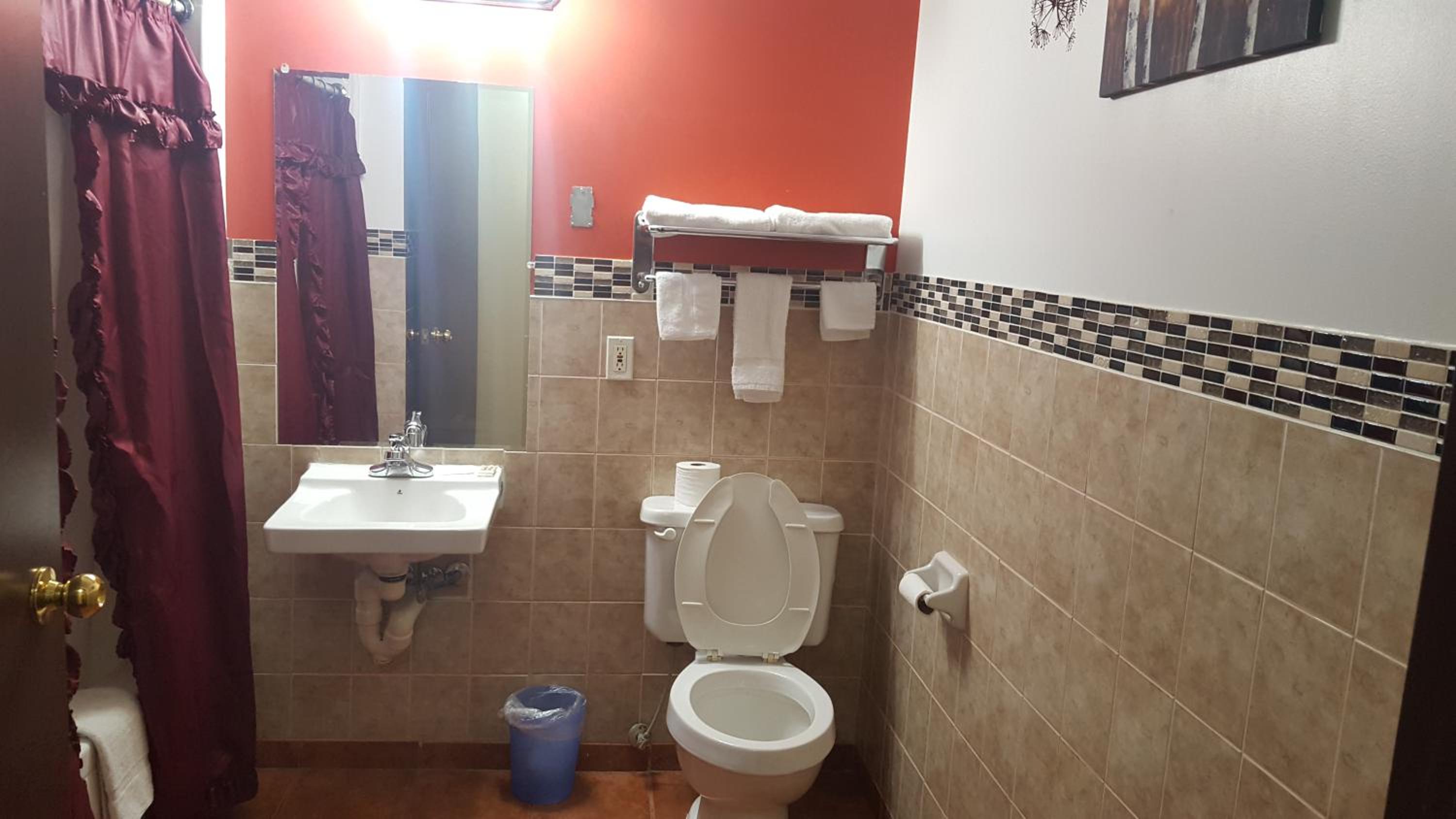 Windsor Vacations - Royal Windsor Motel - Property Image 29