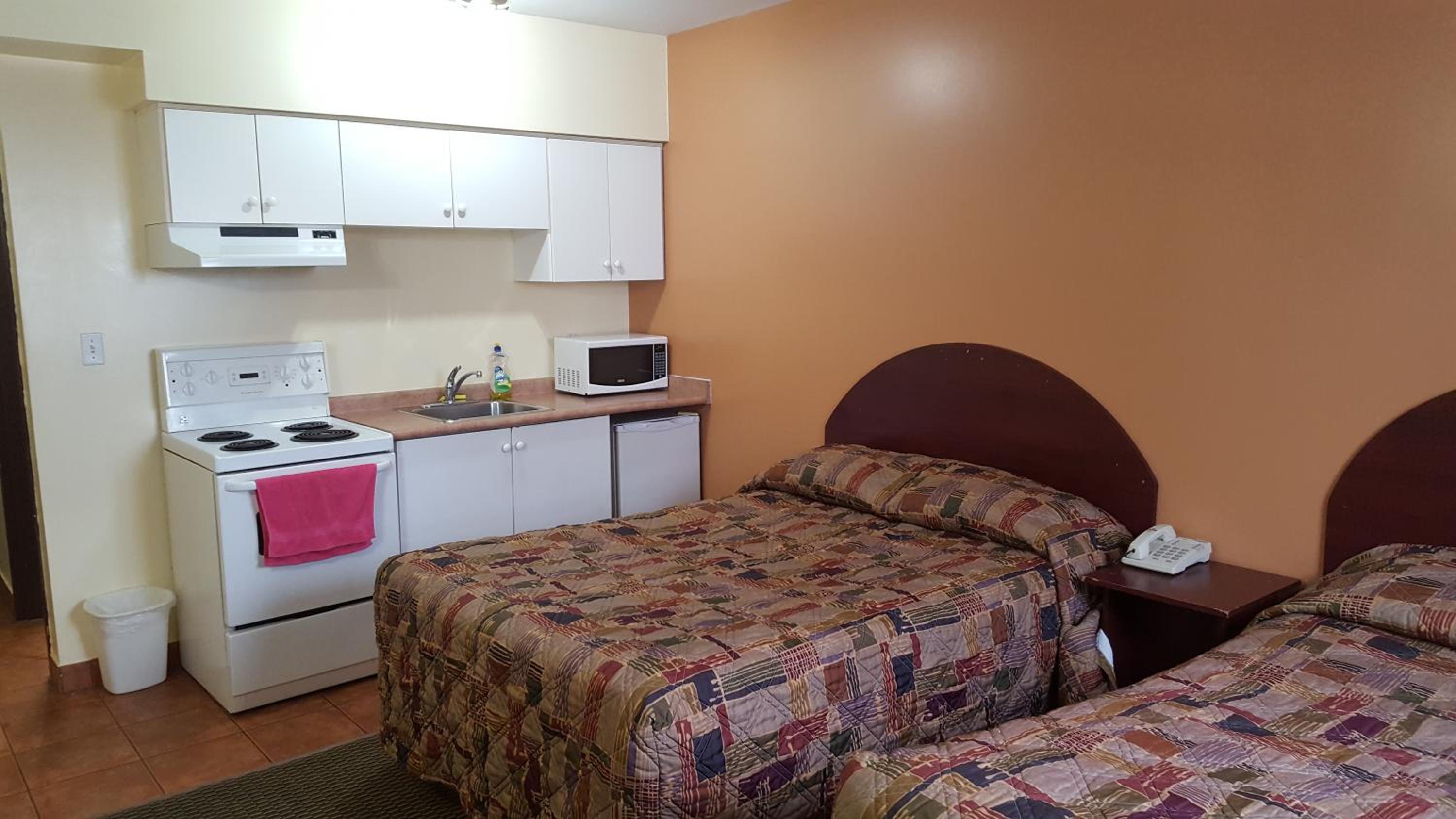 Windsor Vacations - Royal Windsor Motel - Property Image 34