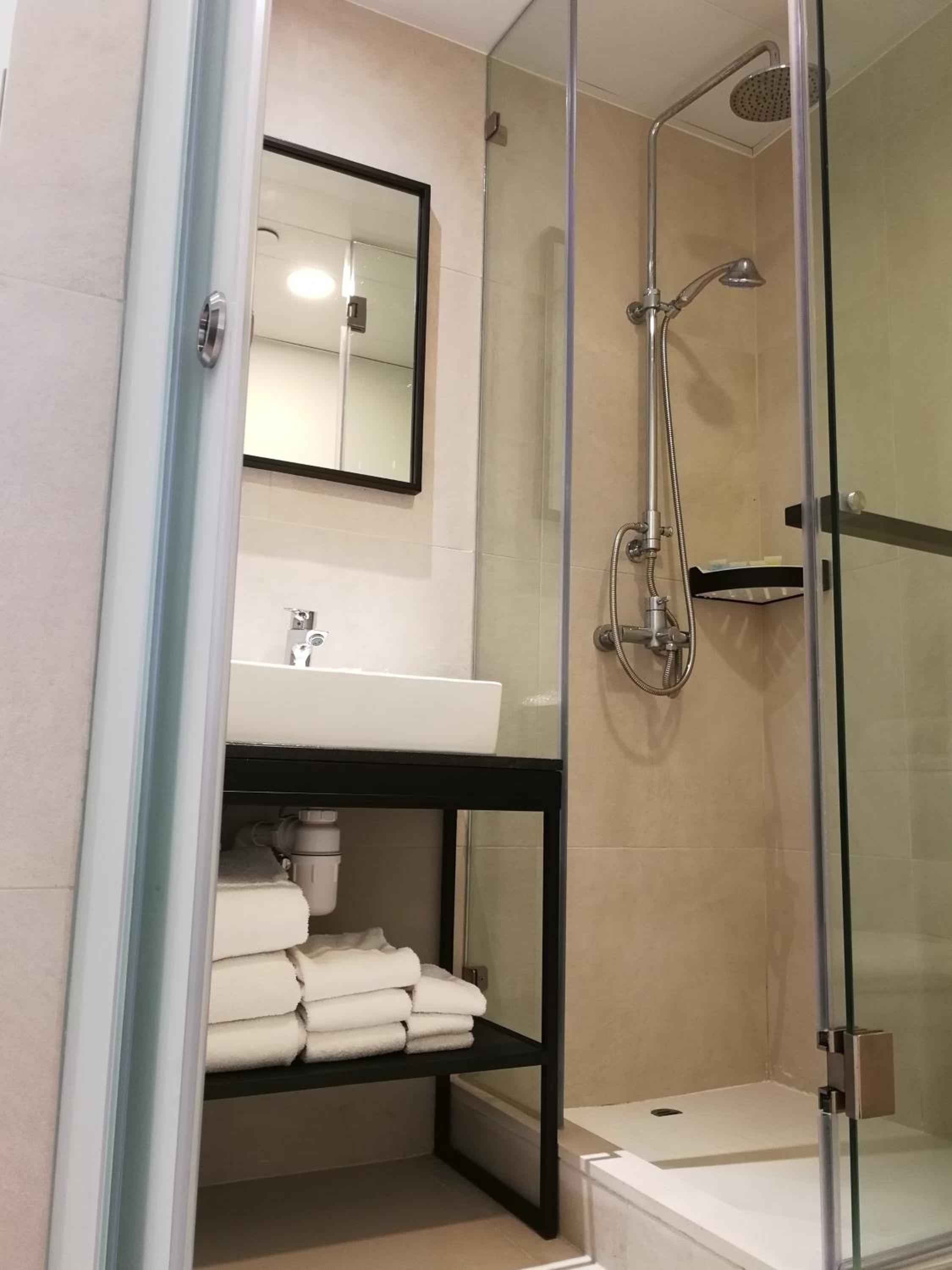 KIFI Boutique Hotel