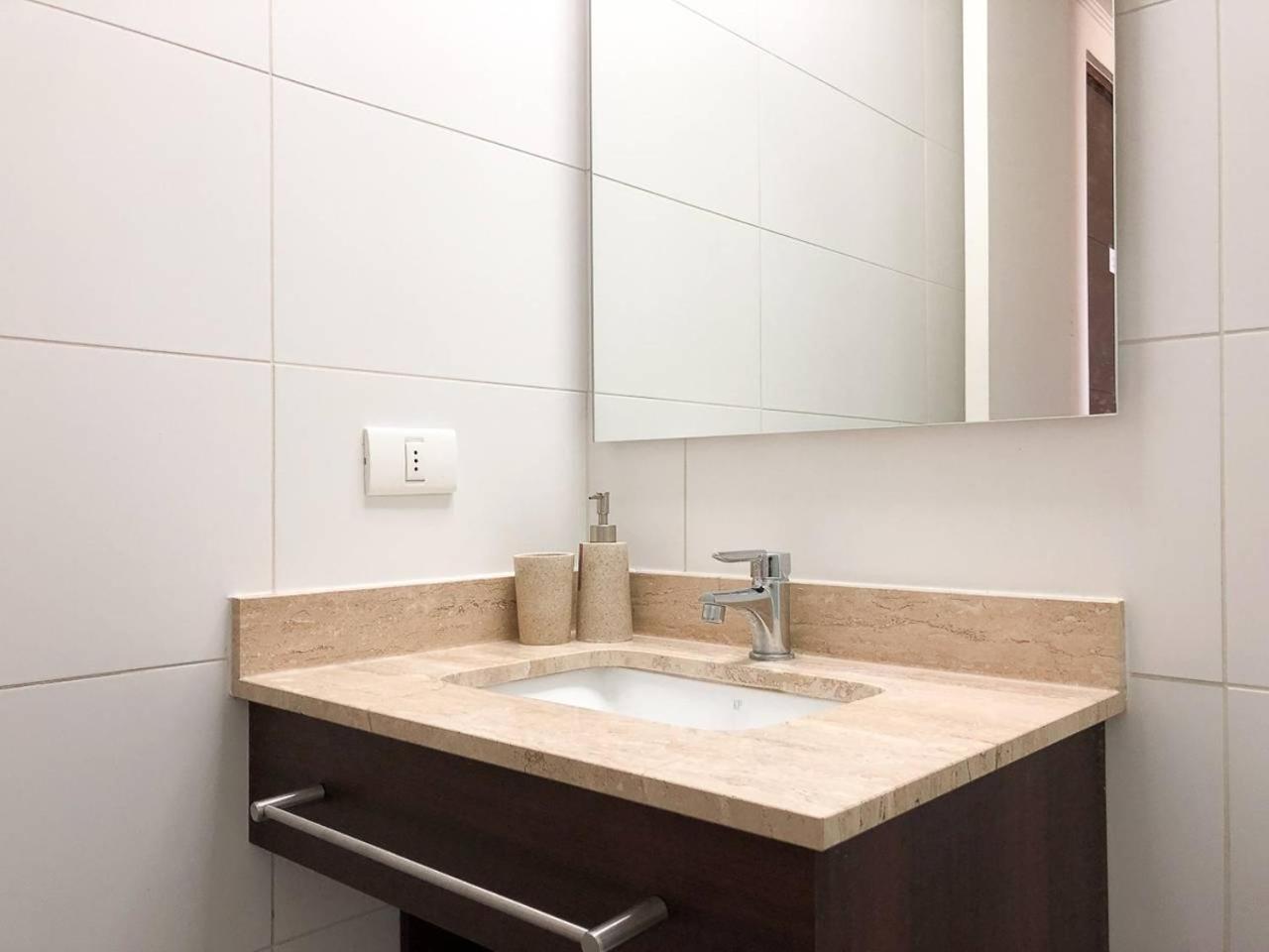 Charming Studio - w/Mountain View, Pool, & Gym
