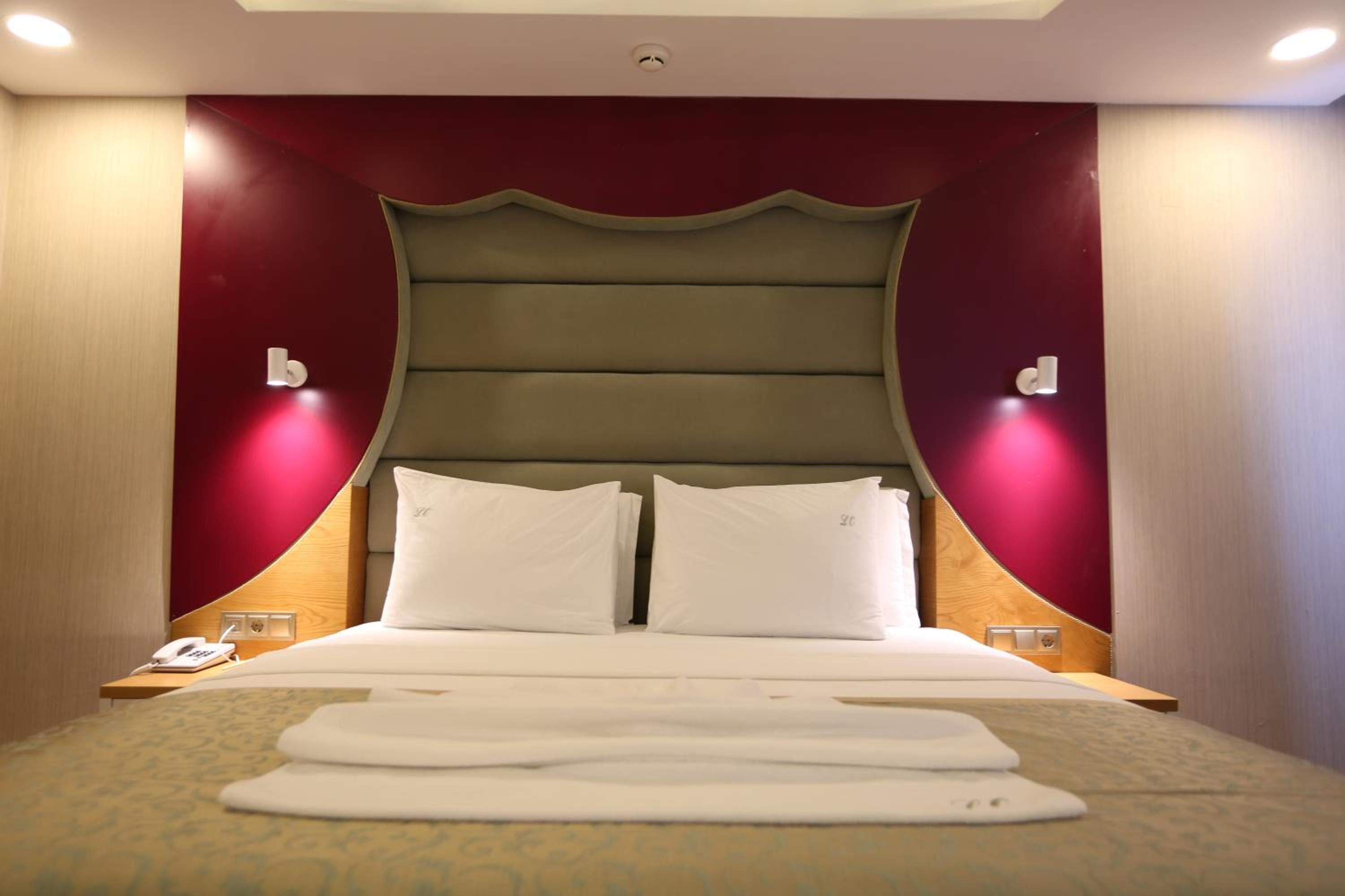 Life Corner Hotel - Image 48