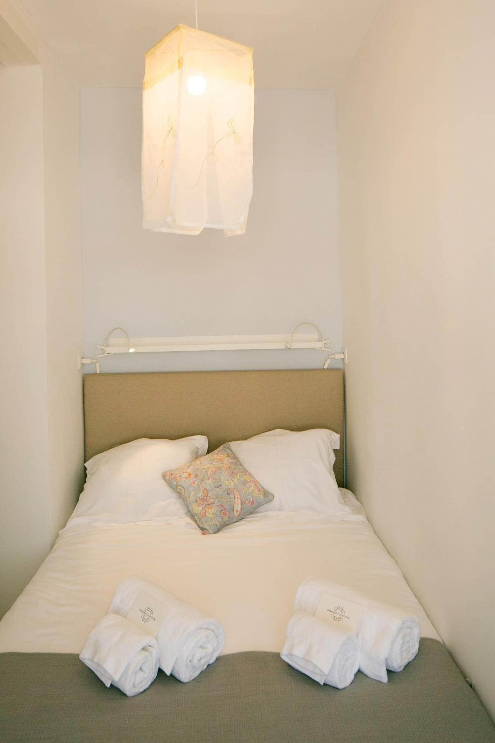Classic Topfloor Apartment by LovelyStay view 2