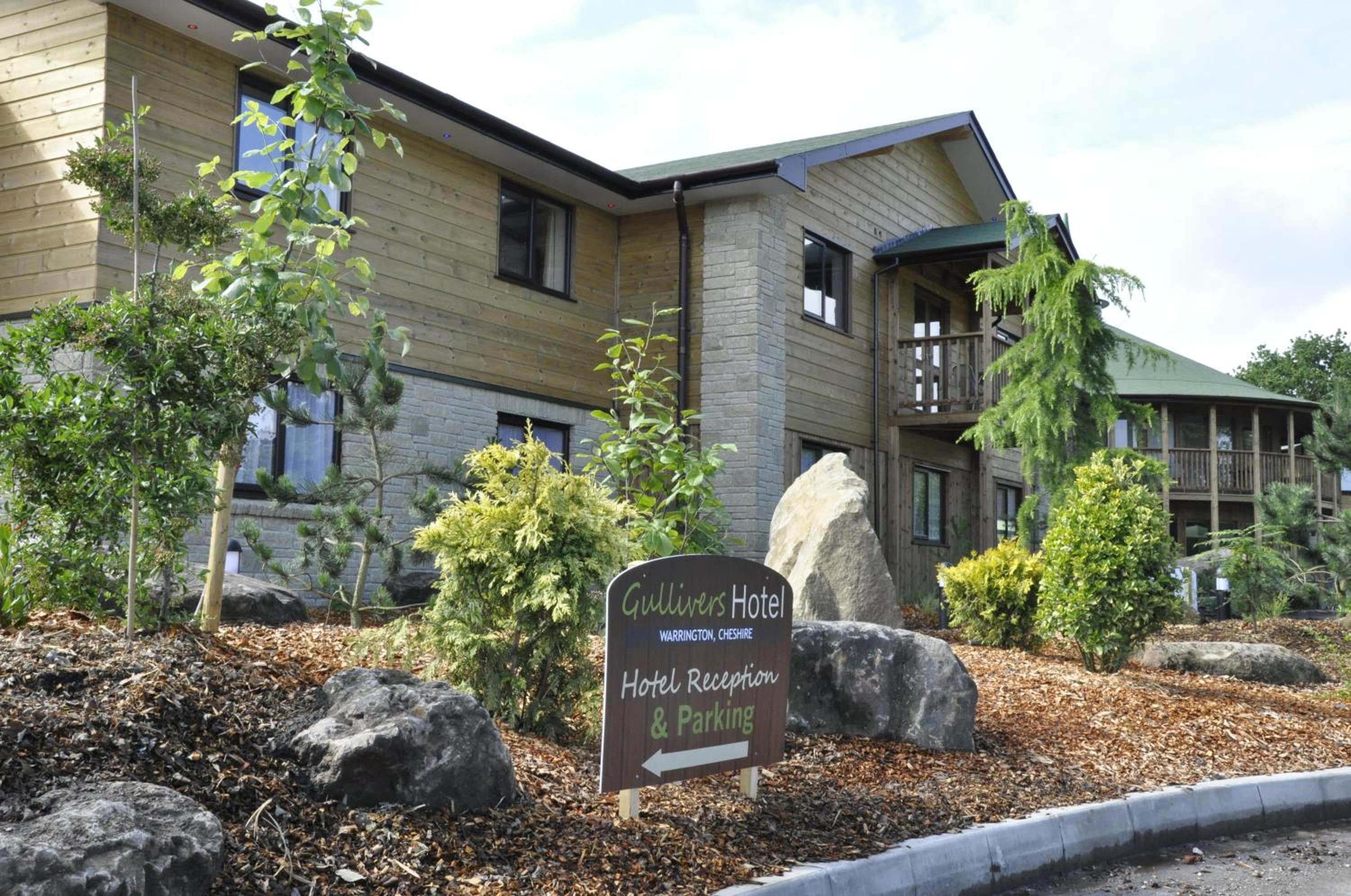 Warrington Vacations - The Gulliver's Hotel - Property Image 1