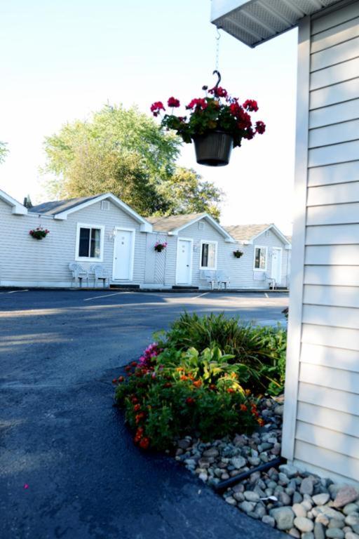 Sault Ste Marie Vacations - adoba Lockview - Property Image 4