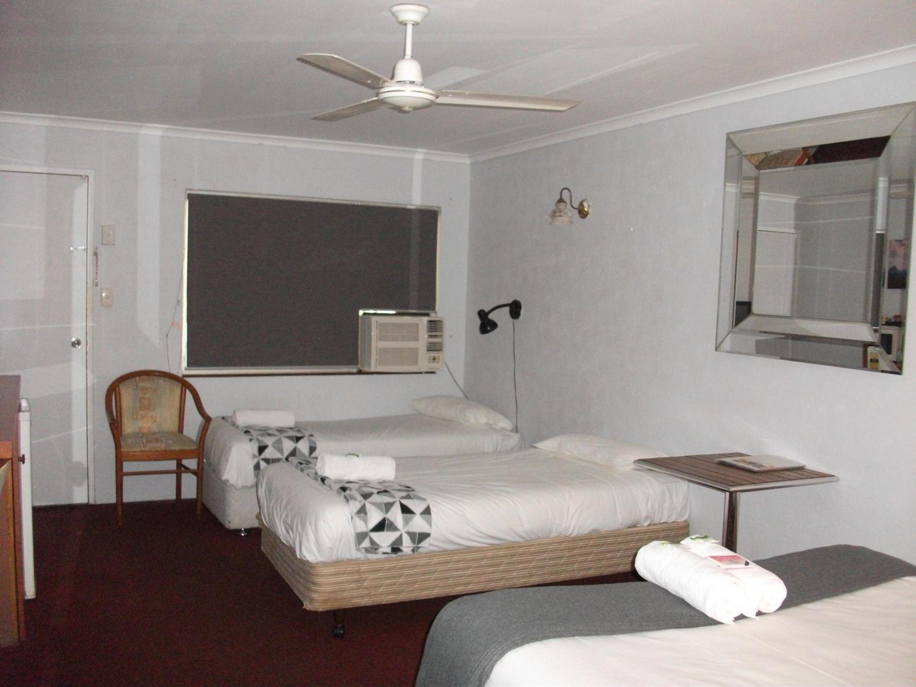 Beerwah Glasshouse Motel