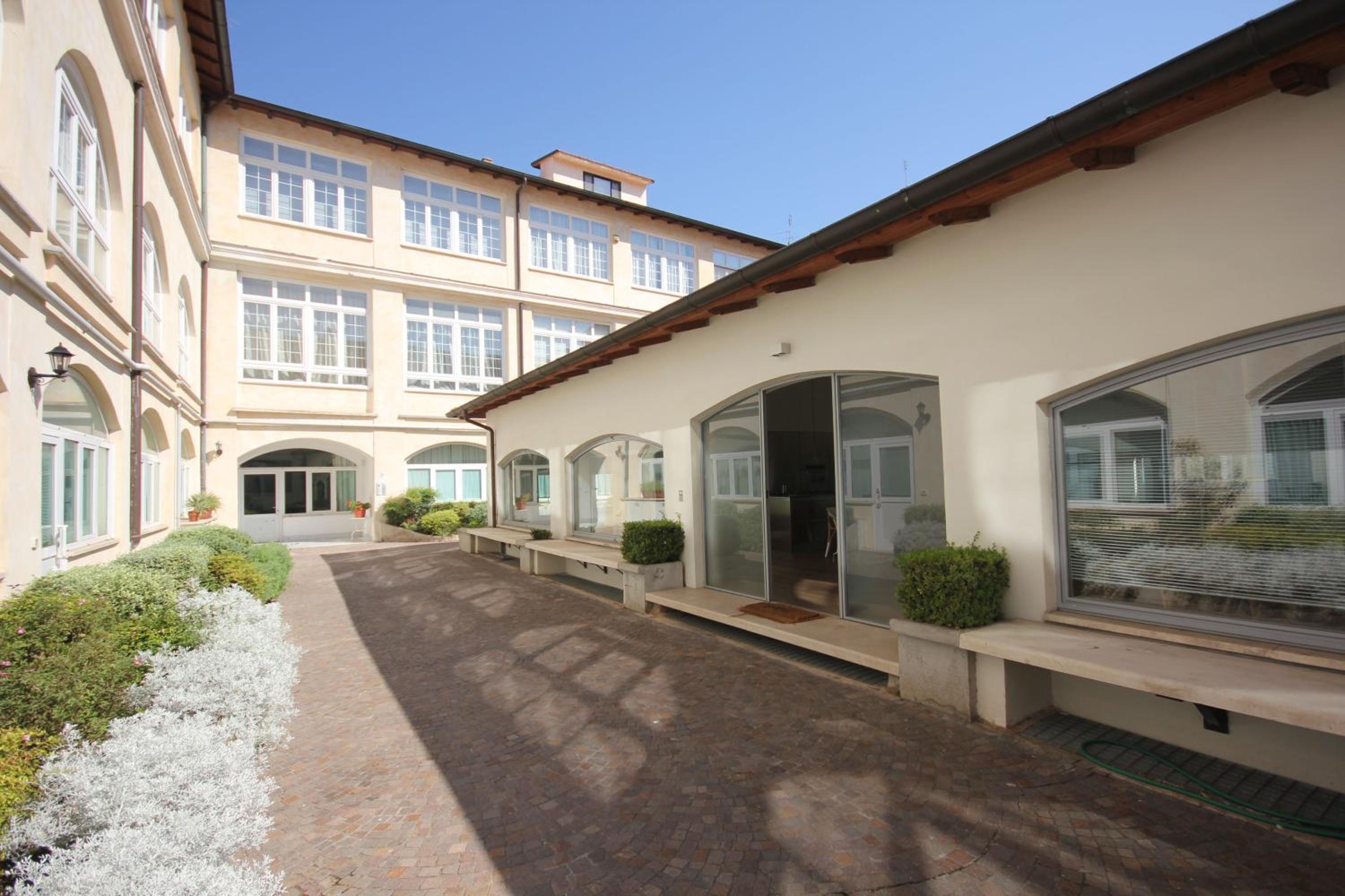 Hotel iRooms Forum & Colosseum - Image 1