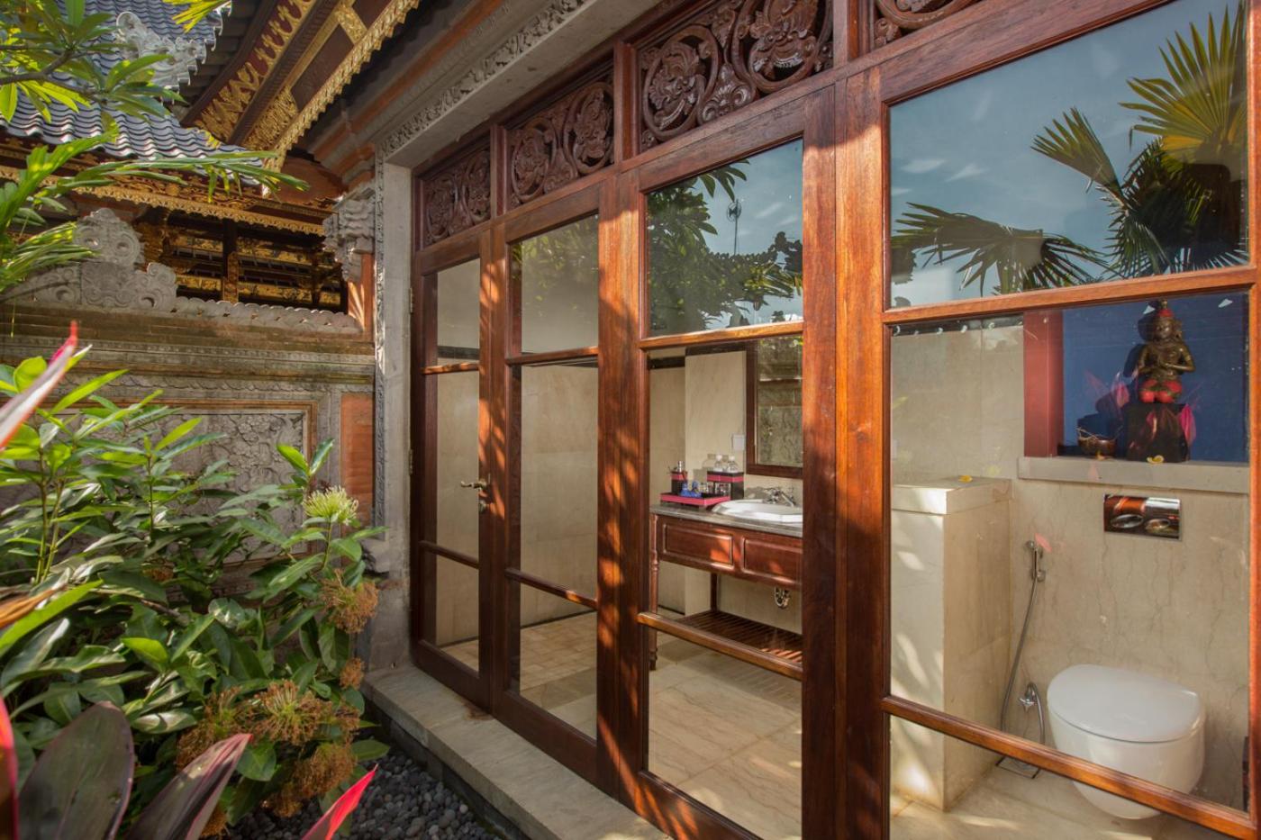 Dwaraka The Royal Villas