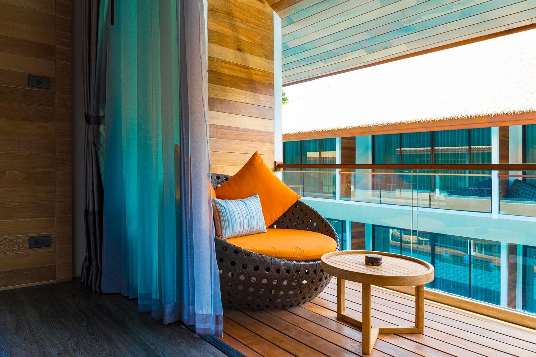 AKIRA Lipe Resort