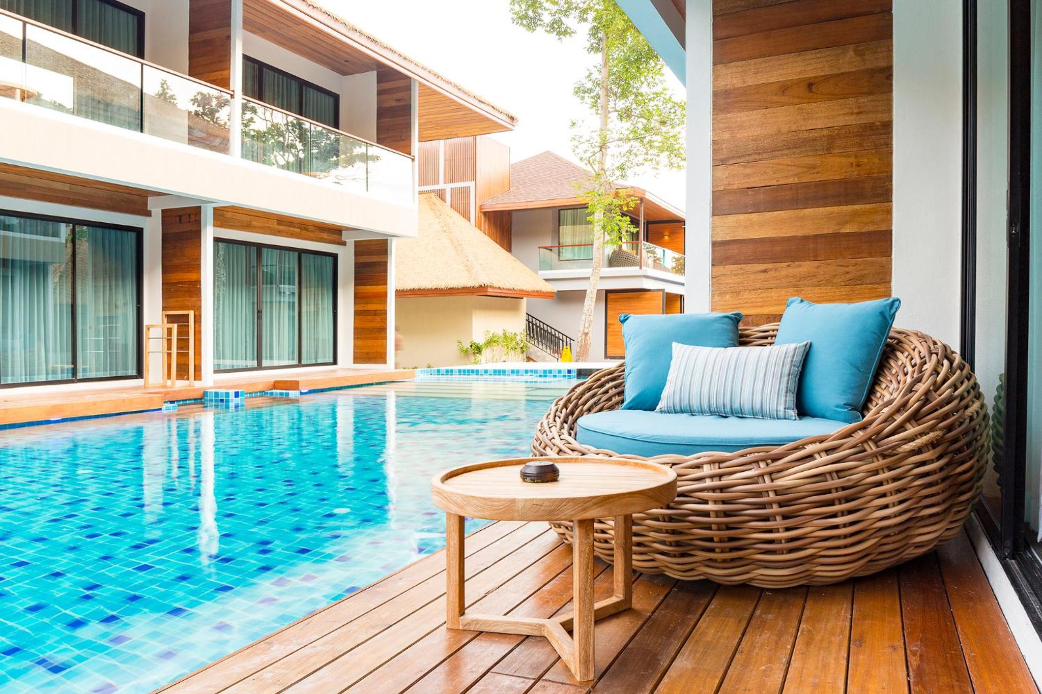 AKIRA Lipe Resort