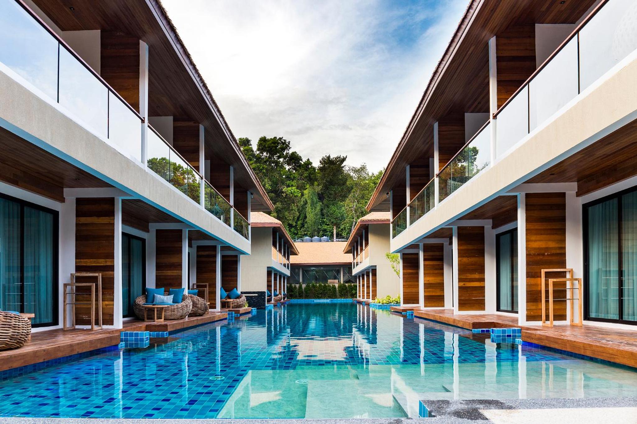 AKIRA Lipe Resort