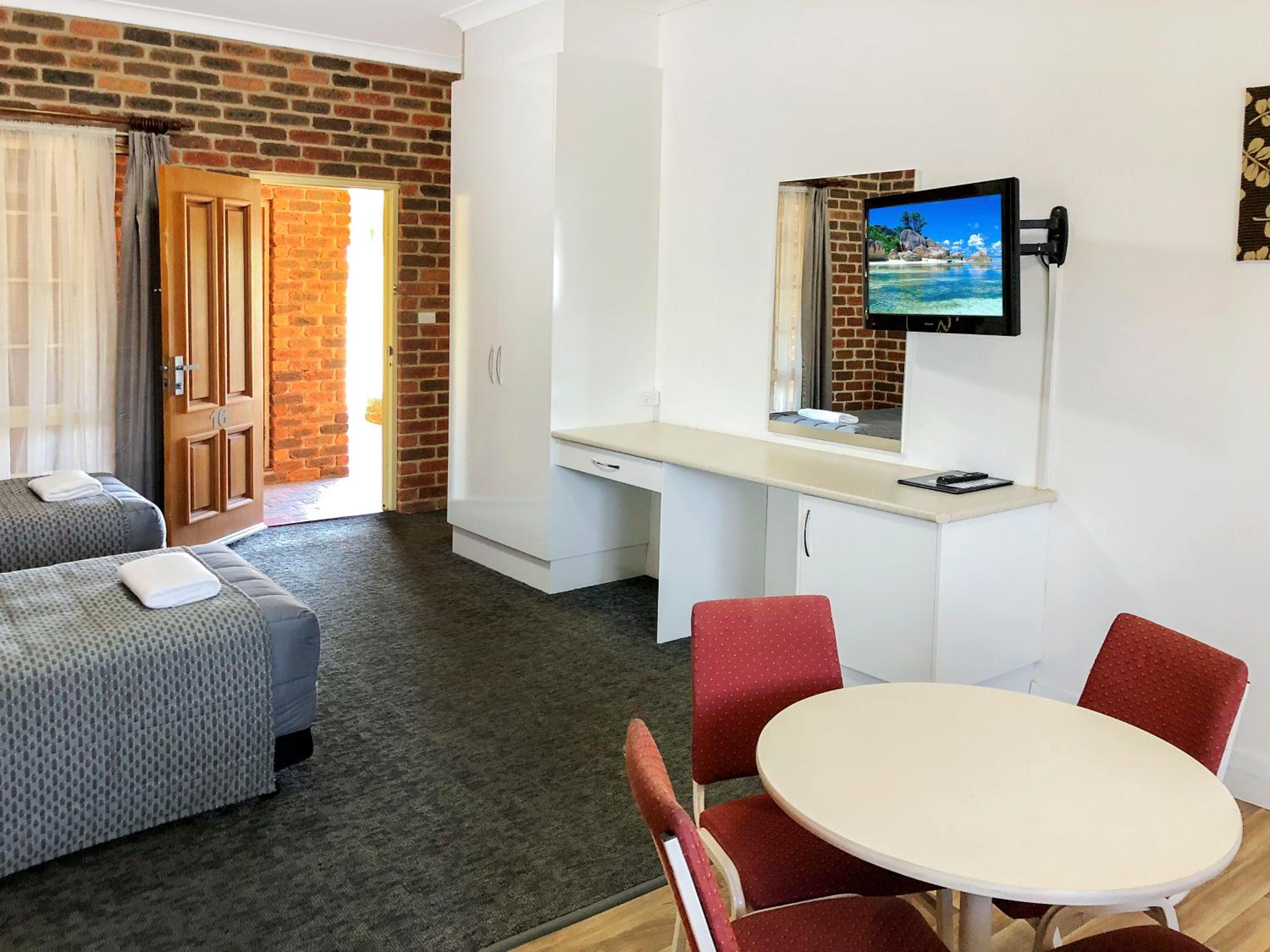 Leeton Heritage Motor Inn