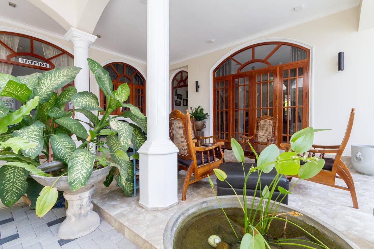 Angel Inn Guest House
