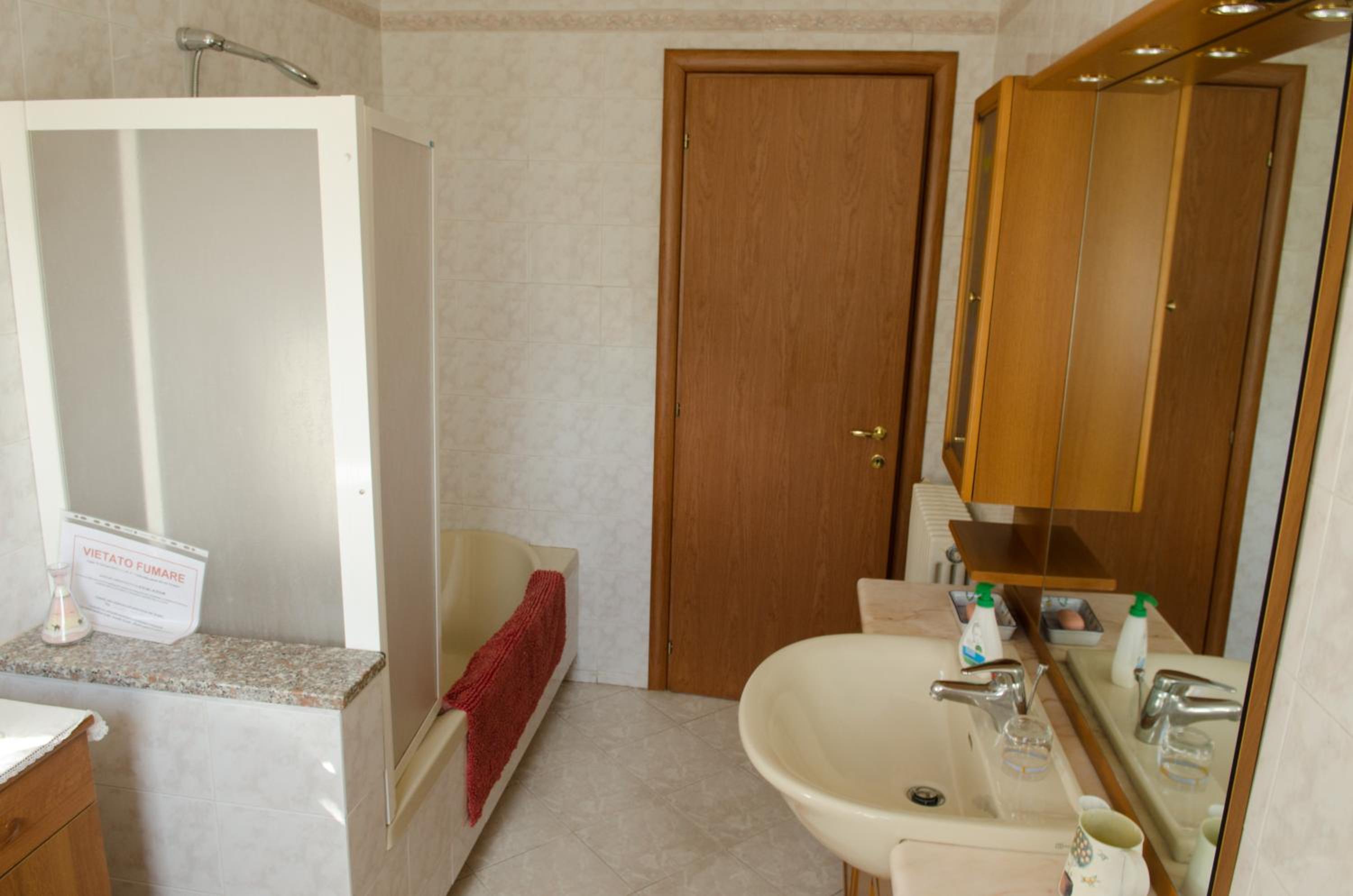 Photo 48