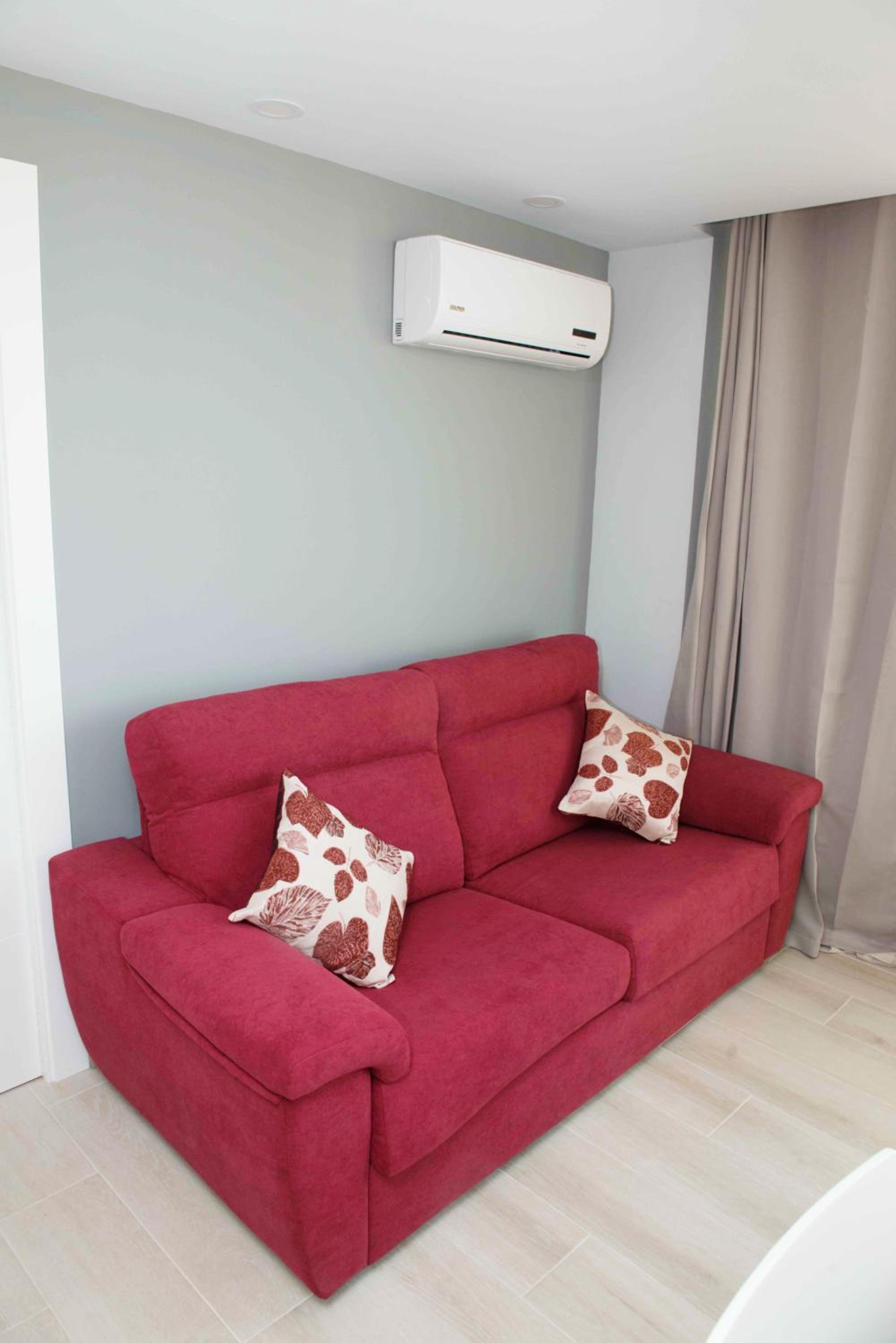 Modern & Stylish Loft with Breathtaking Views FREE WIFI - Close to the sea