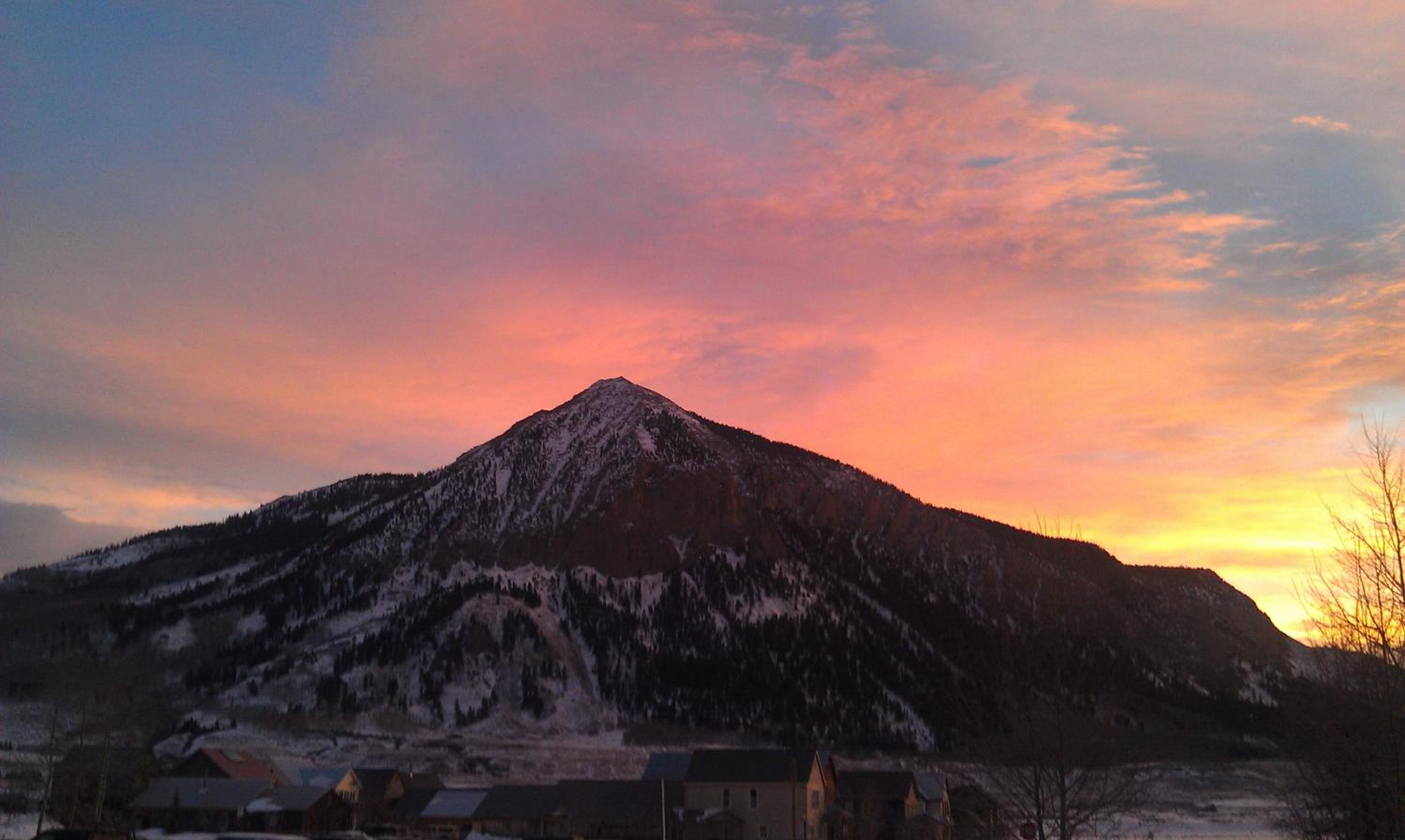 Purple Mountain Bed & Breakfast & Spa