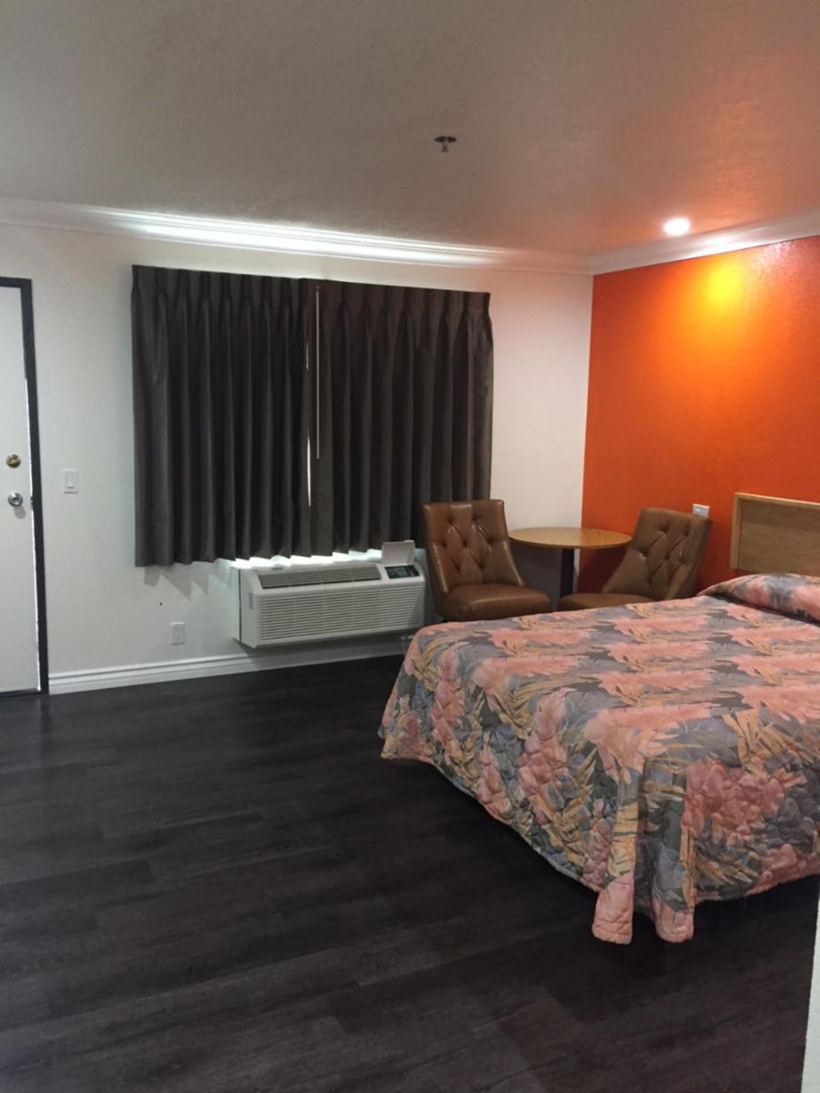 Welcome Inn & Suites Anaheim — photo 11