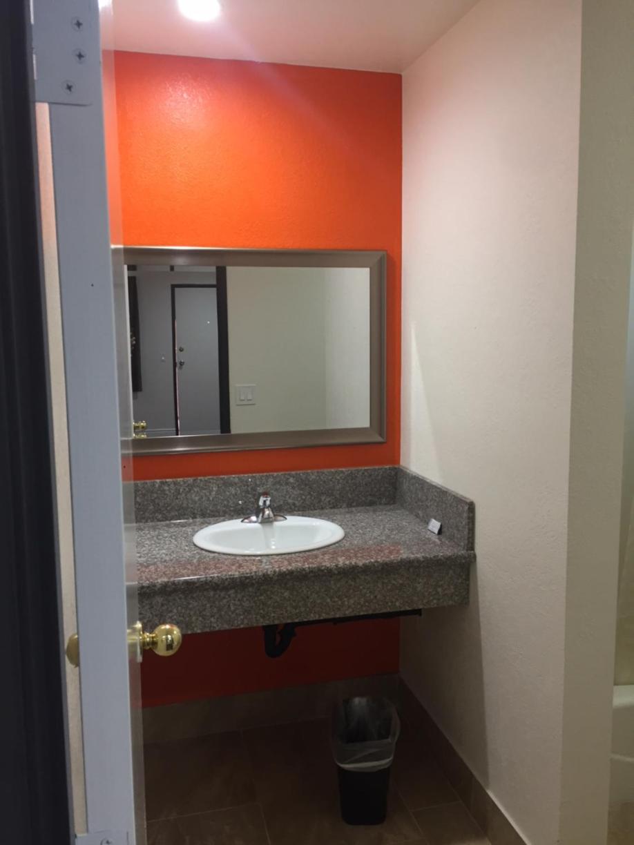 Welcome Inn & Suites Anaheim — photo 20
