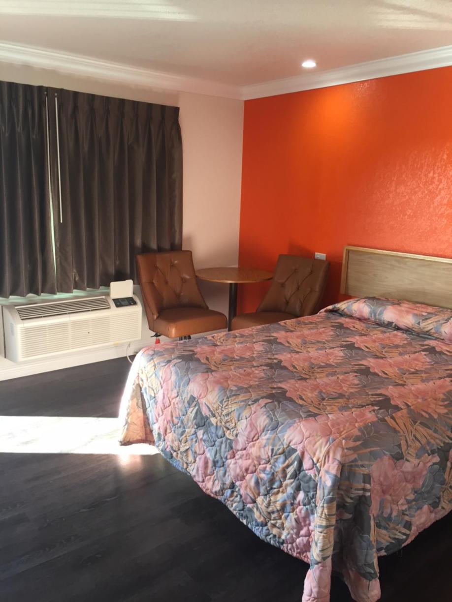 Welcome Inn & Suites Anaheim — photo 9