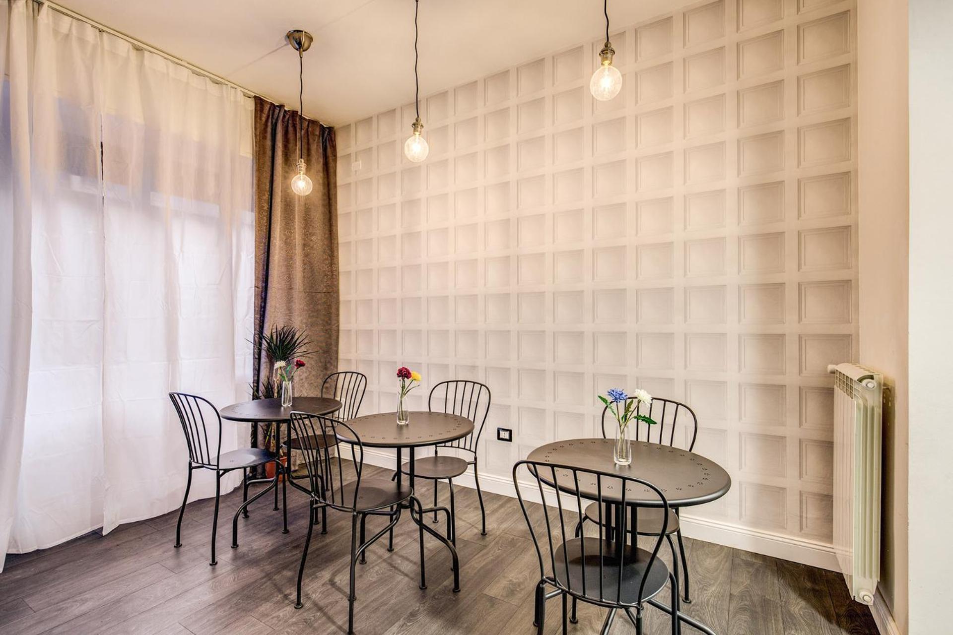 Hotel AwesHomeItaly - Hanging Gardens - Image 1