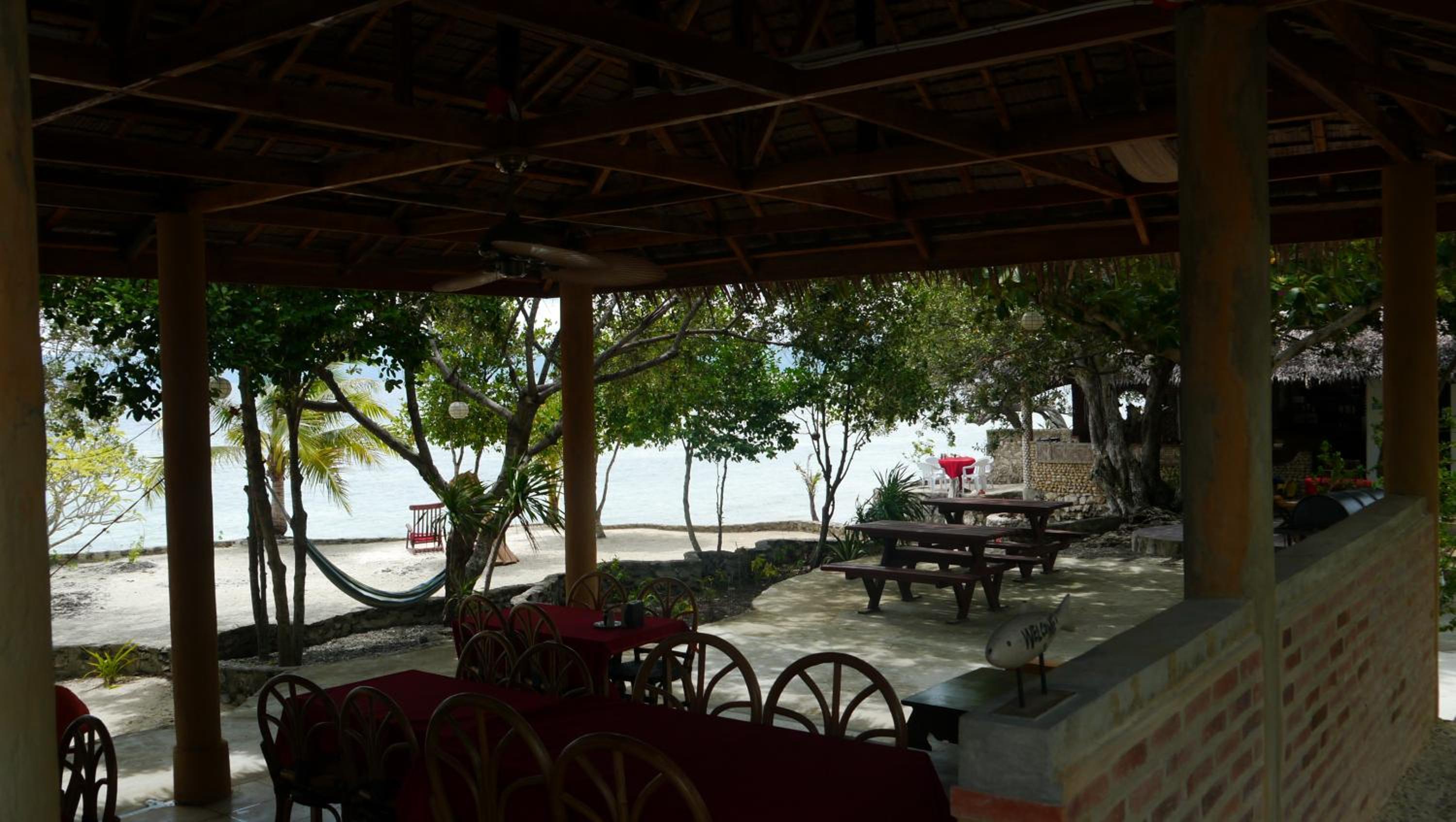 Moalboal T Breeze Coastal Resort