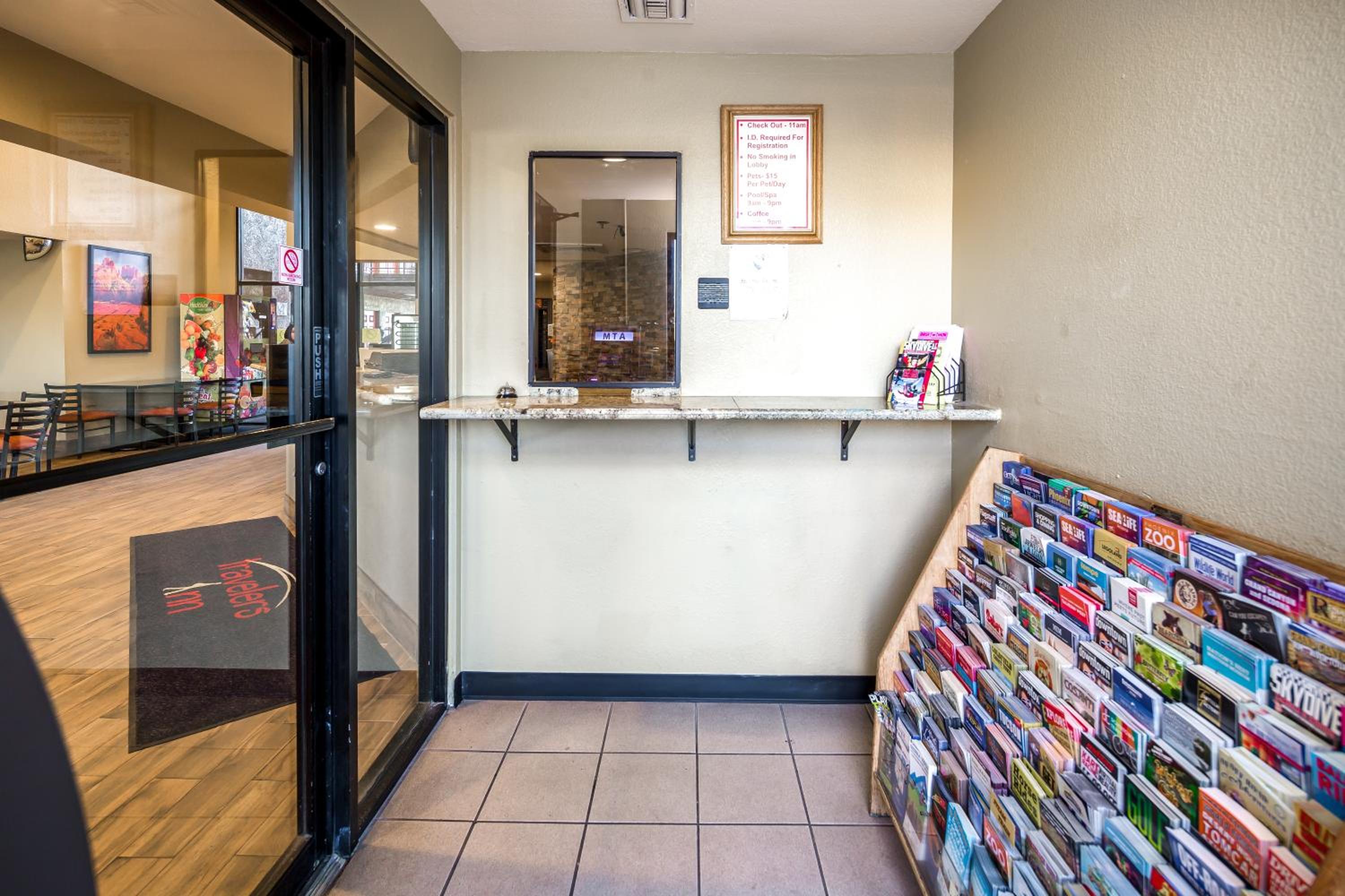 Travelers Inn - Phoenix view 5