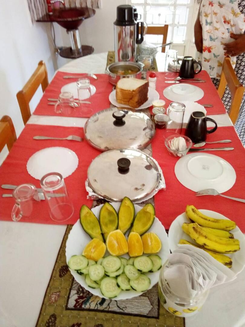Le Parlour