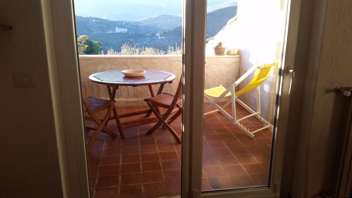 Collina e Mare view 2